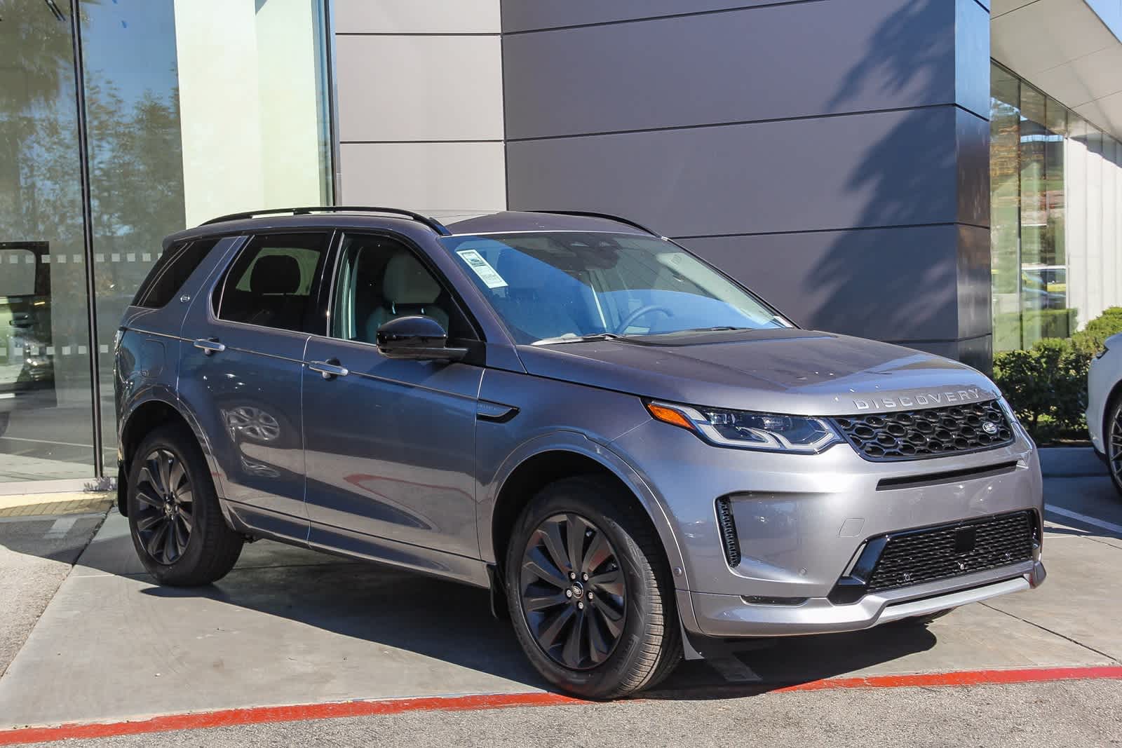 Thumbnail: 2025 Land Rover Discovery Sport - 3