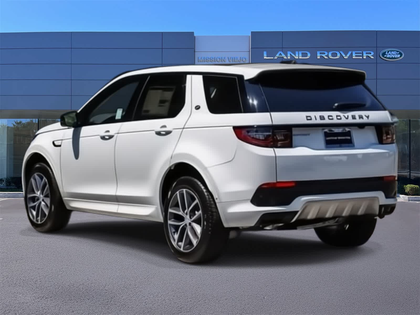 Thumbnail: 2024 Land Rover Discovery Sport - 6