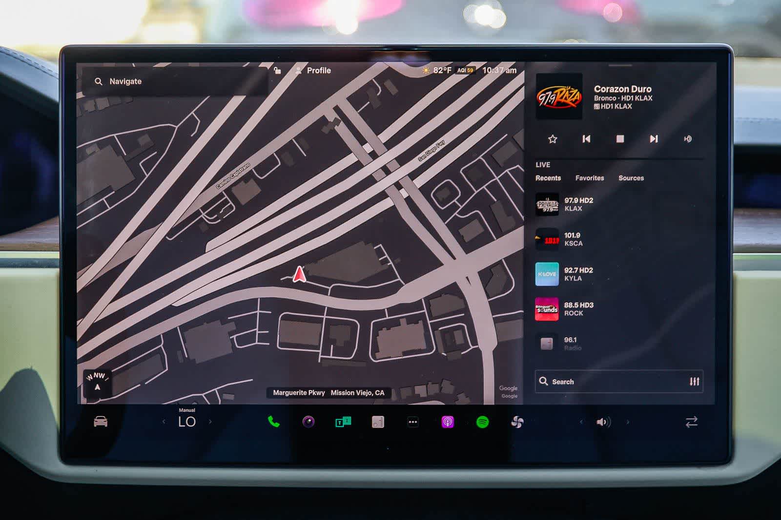 Thumbnail: 2023 Tesla Model X - 14