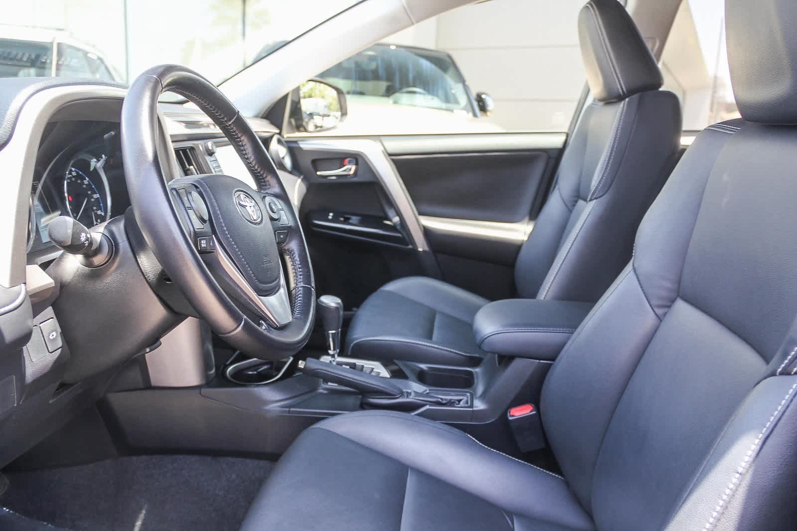 Thumbnail: 2017 Toyota RAV4 - 21