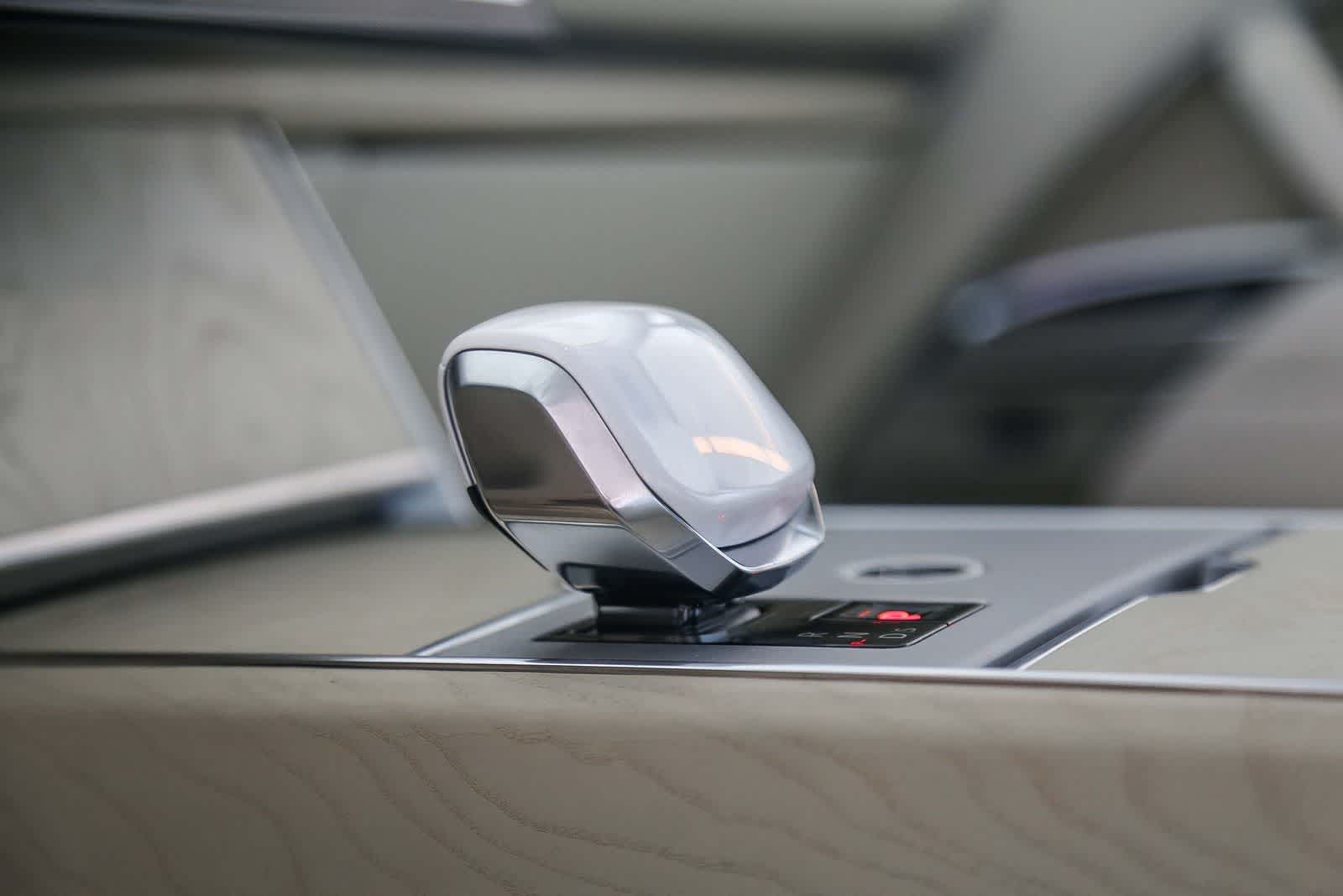 Thumbnail: 2024 Land Rover Range Rover - 31