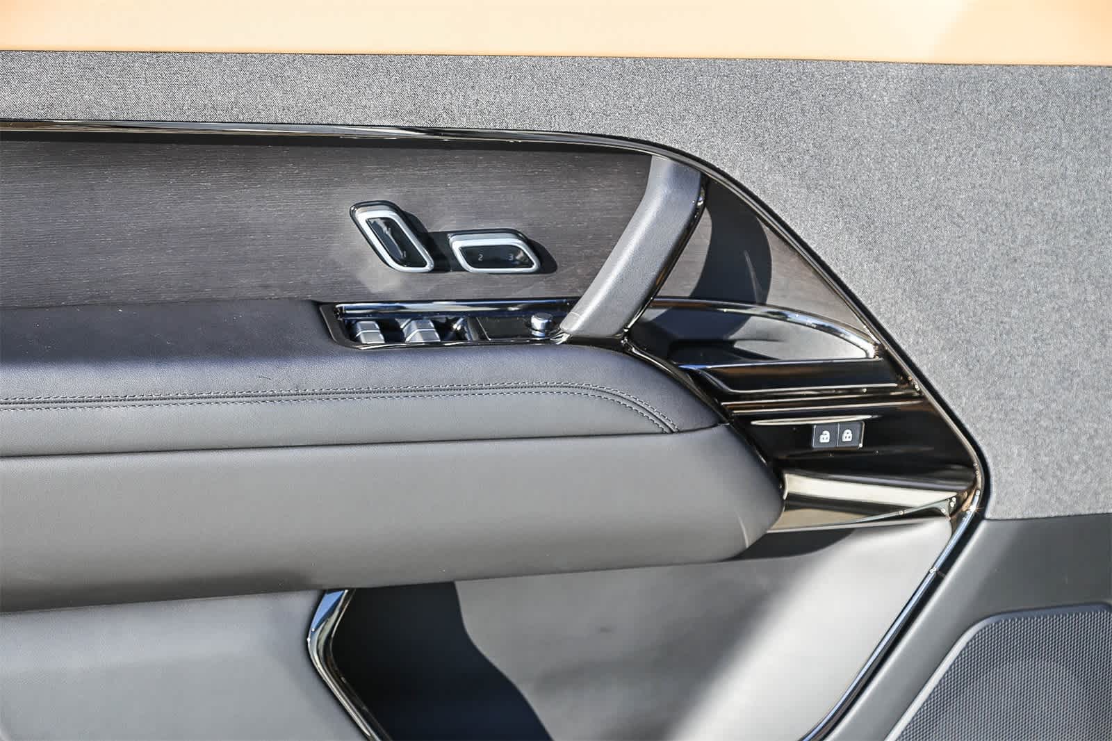 Thumbnail: 2023 Land Rover Range Rover Sport - 19