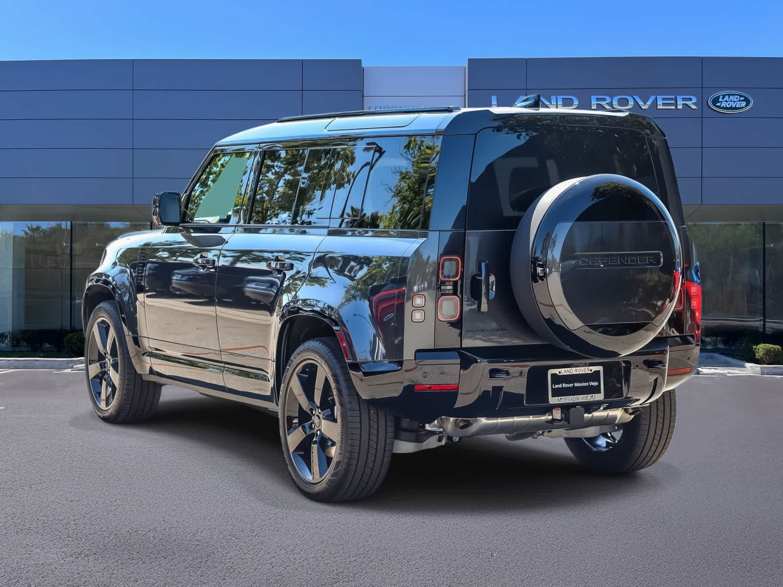 Thumbnail: 2026 Land Rover Defender - 5