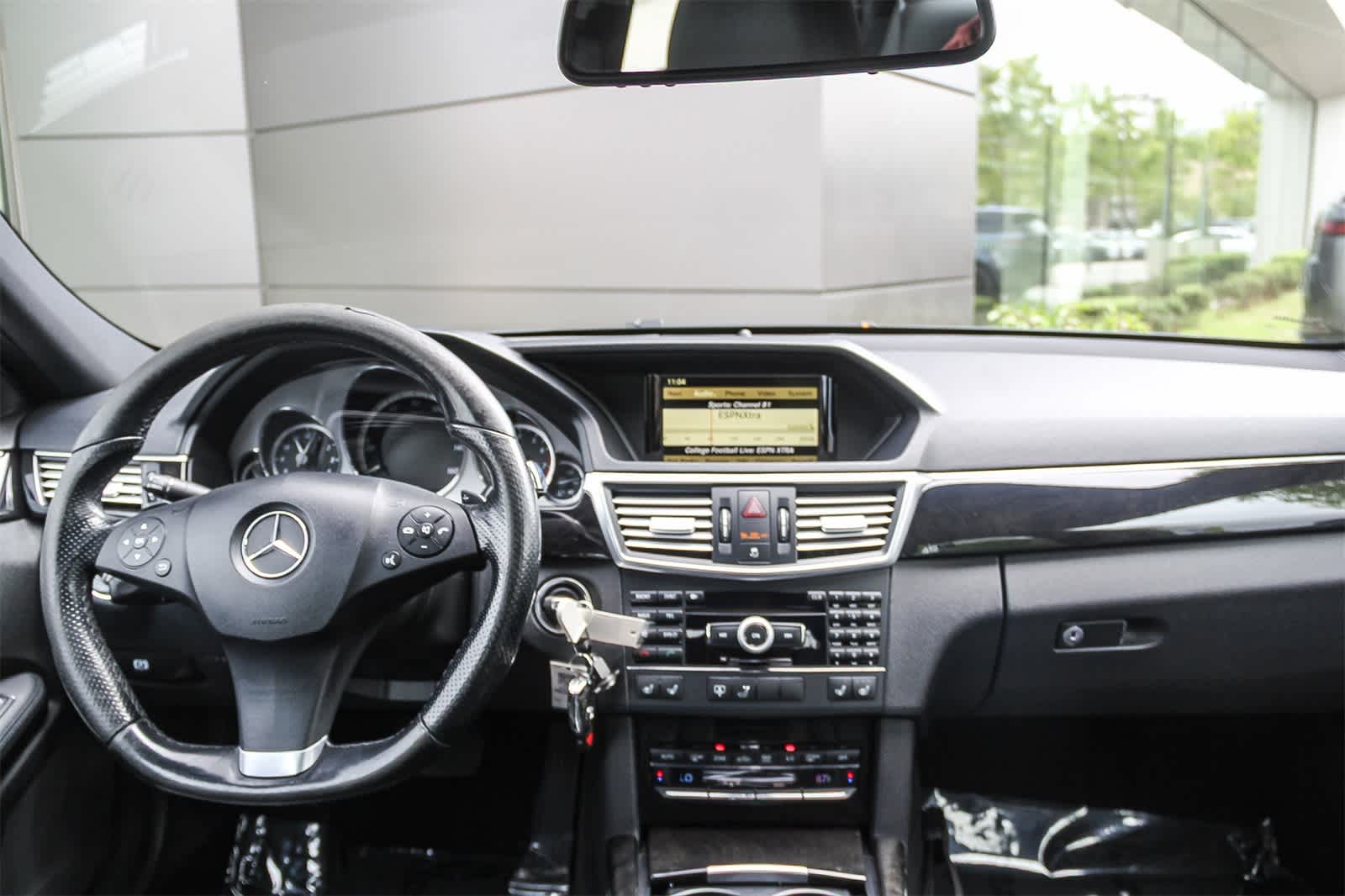 Thumbnail: 2010 Mercedes-Benz E-Class - 12