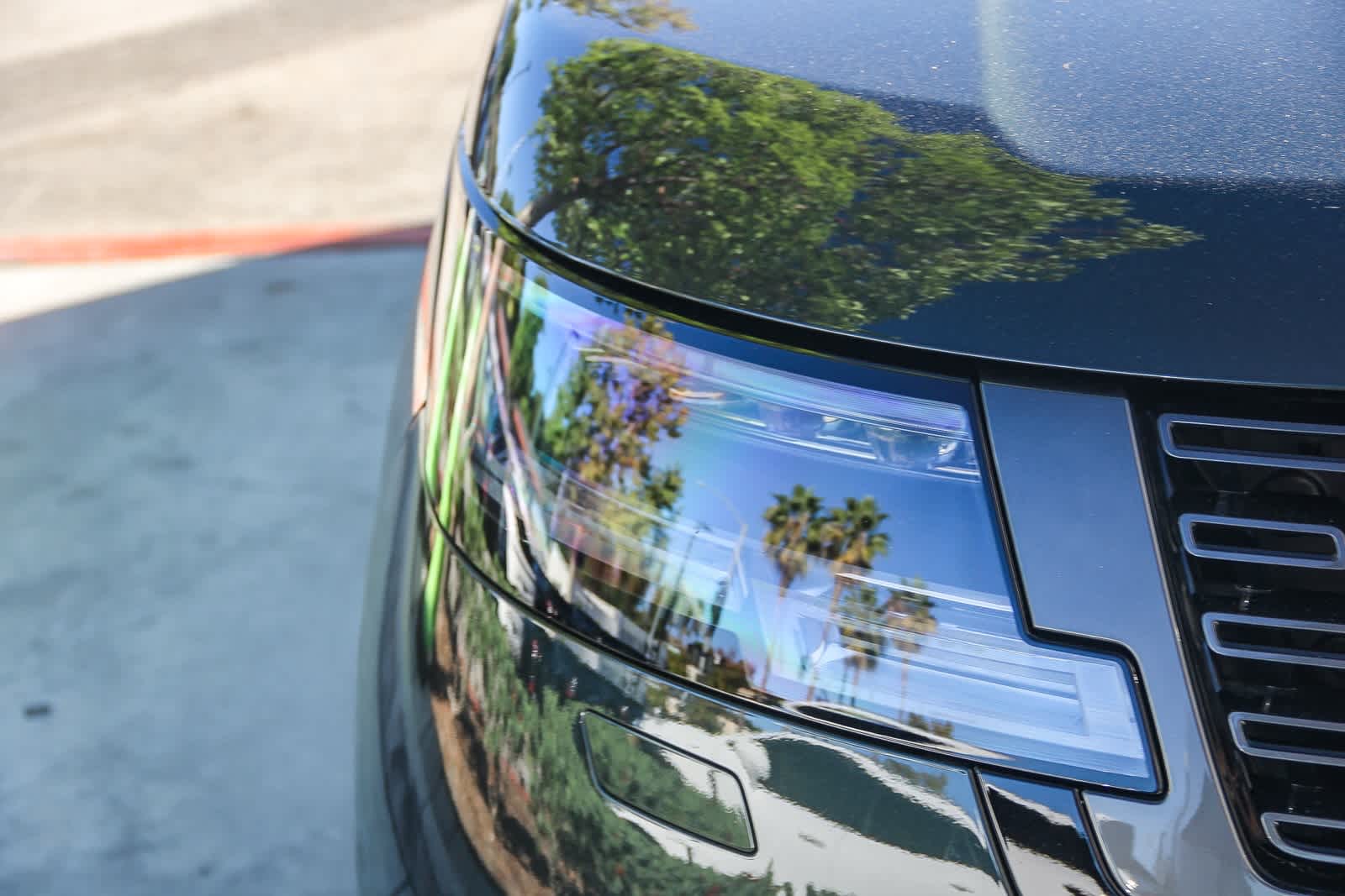 Thumbnail: 2025 Land Rover Range Rover - 9