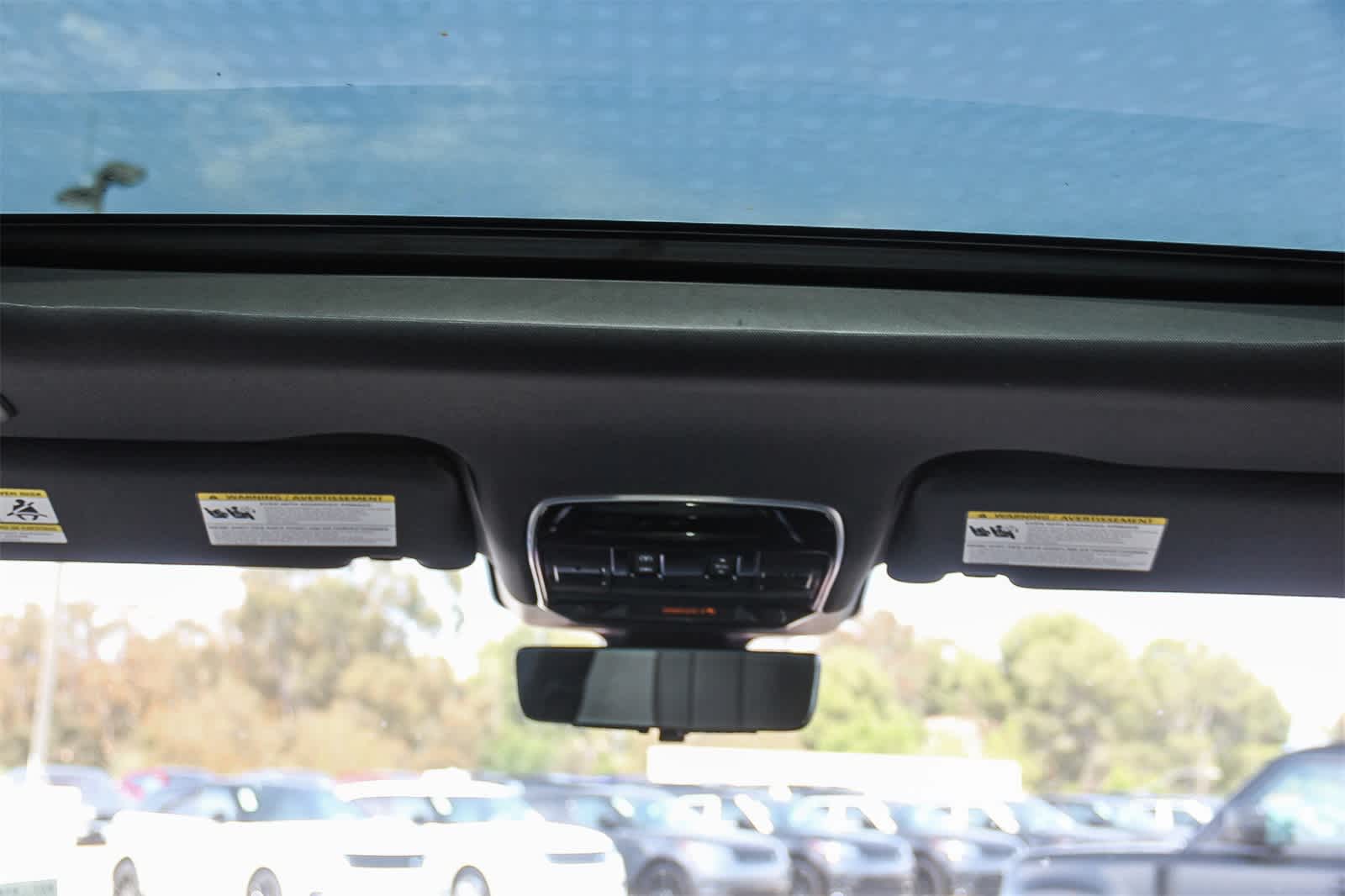 Thumbnail: 2025 Land Rover Range Rover Sport - 15