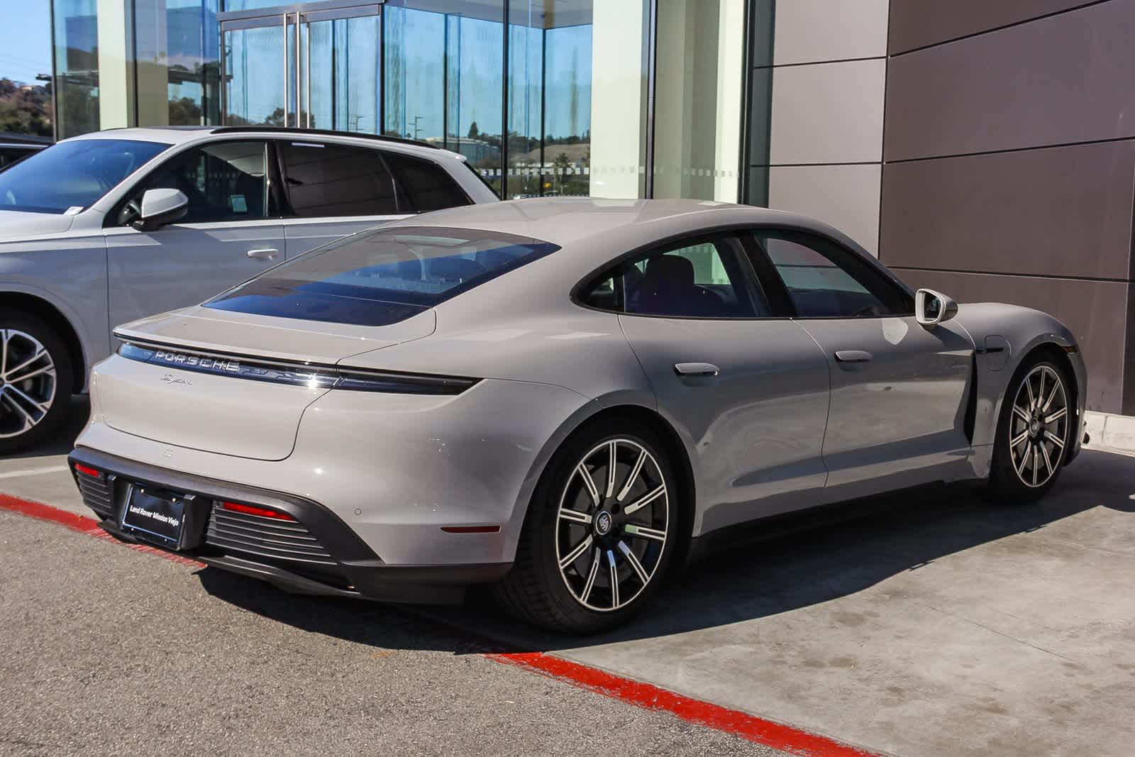 Thumbnail: 2025 Porsche Taycan - 10