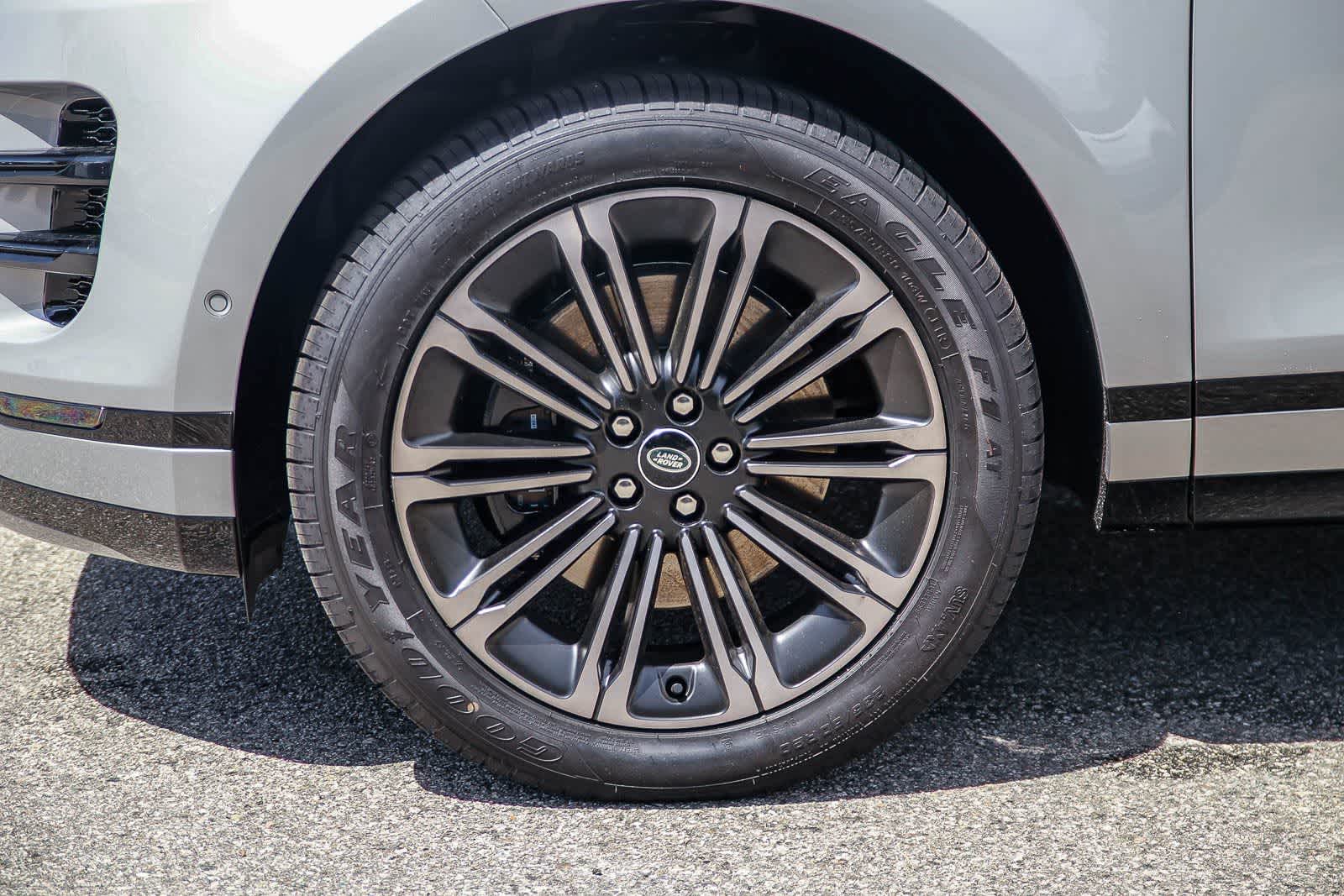 Thumbnail: 2026 Land Rover Range Rover Evoque - 9