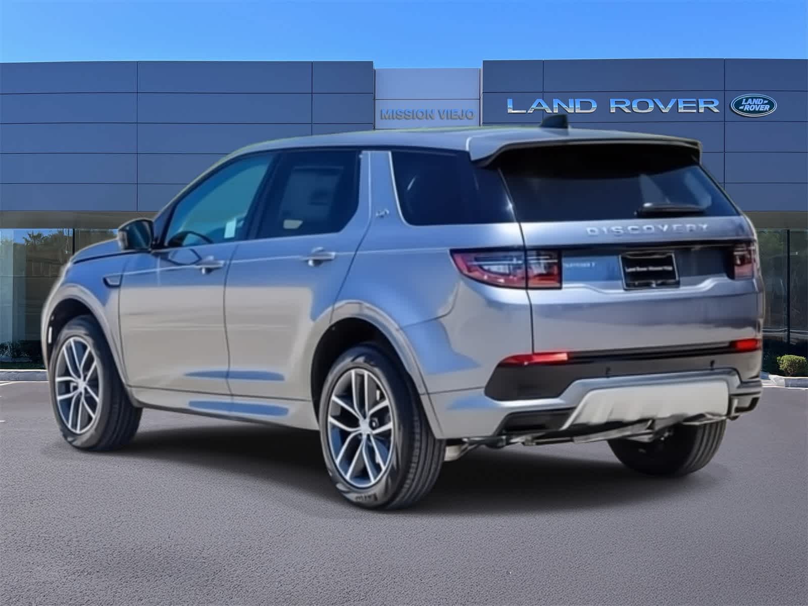 Thumbnail: 2024 Land Rover Discovery Sport - 6