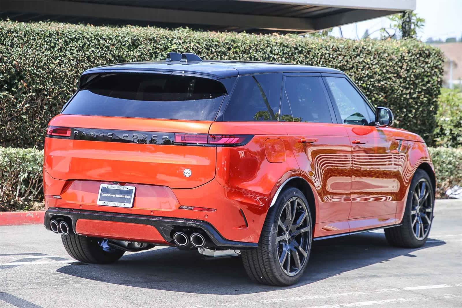 Thumbnail: 2025 Land Rover Range Rover Sport - 8