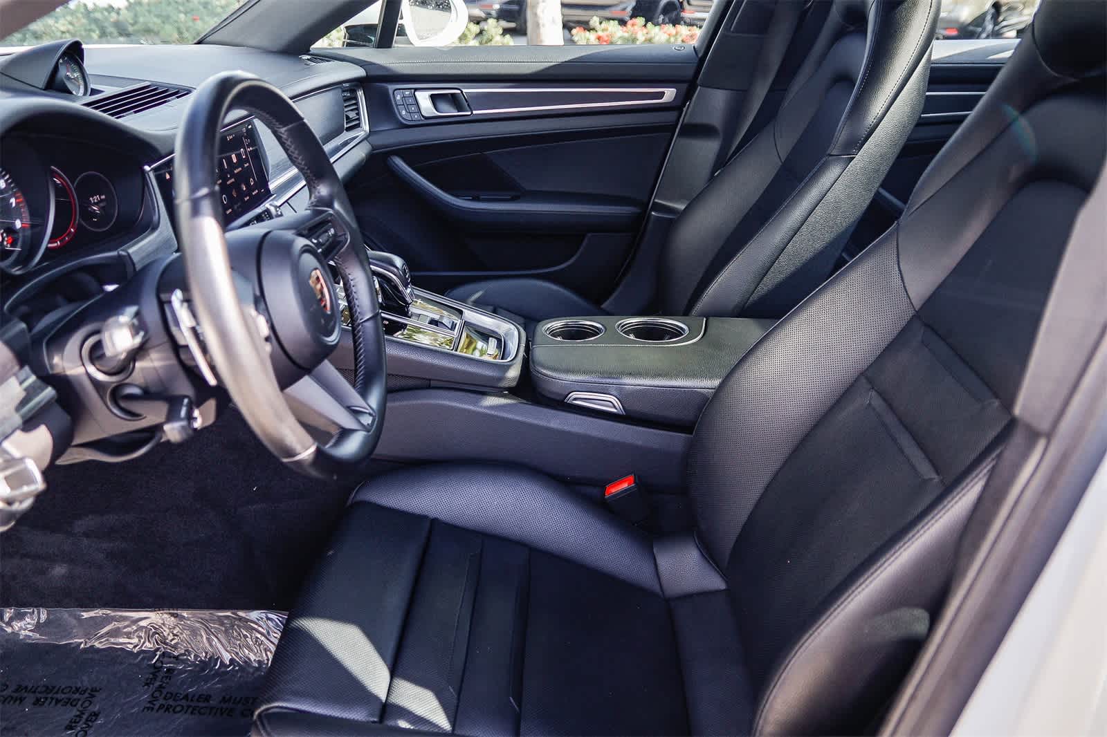 Thumbnail: 2023 Porsche Panamera - 19