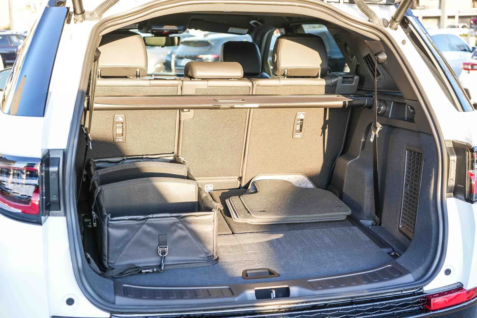 Thumbnail: 2026 Land Rover Discovery Sport - 23