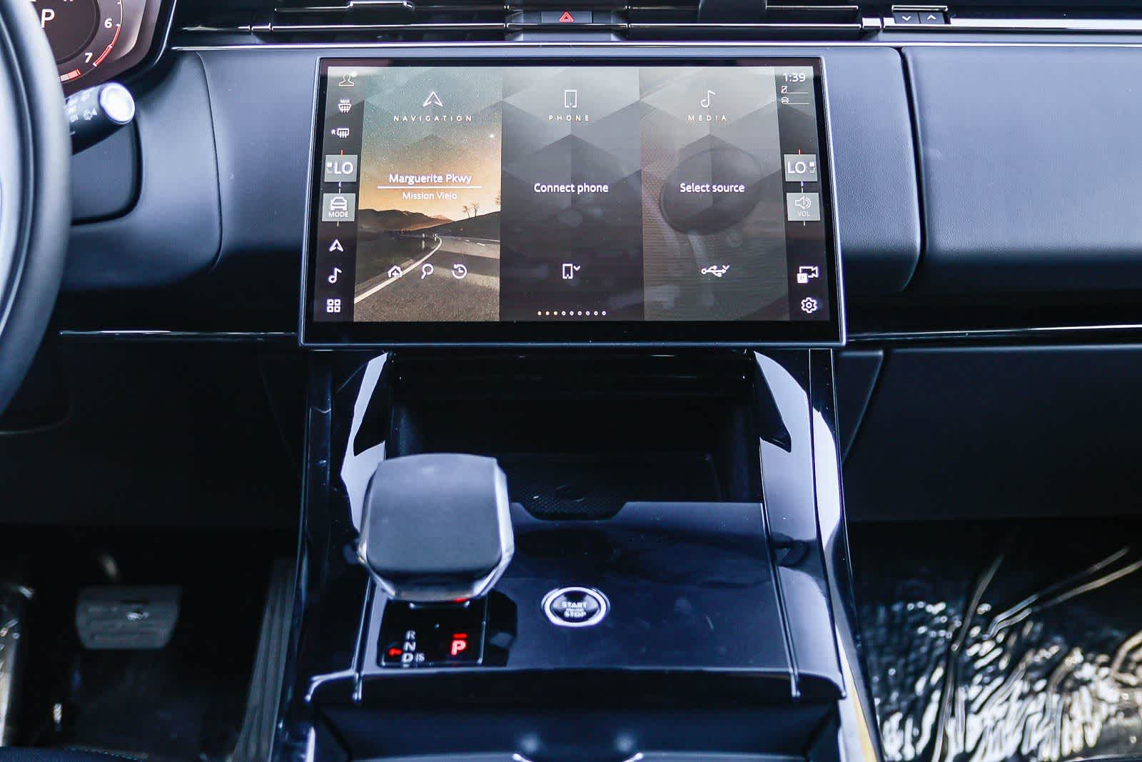 Thumbnail: 2025 Land Rover Range Rover Sport - 13