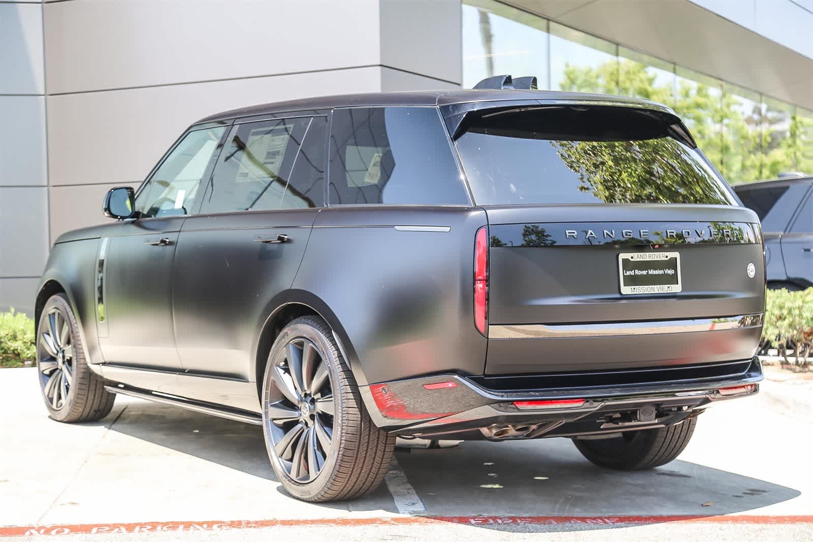 Thumbnail: 2025 Land Rover Range Rover - 6