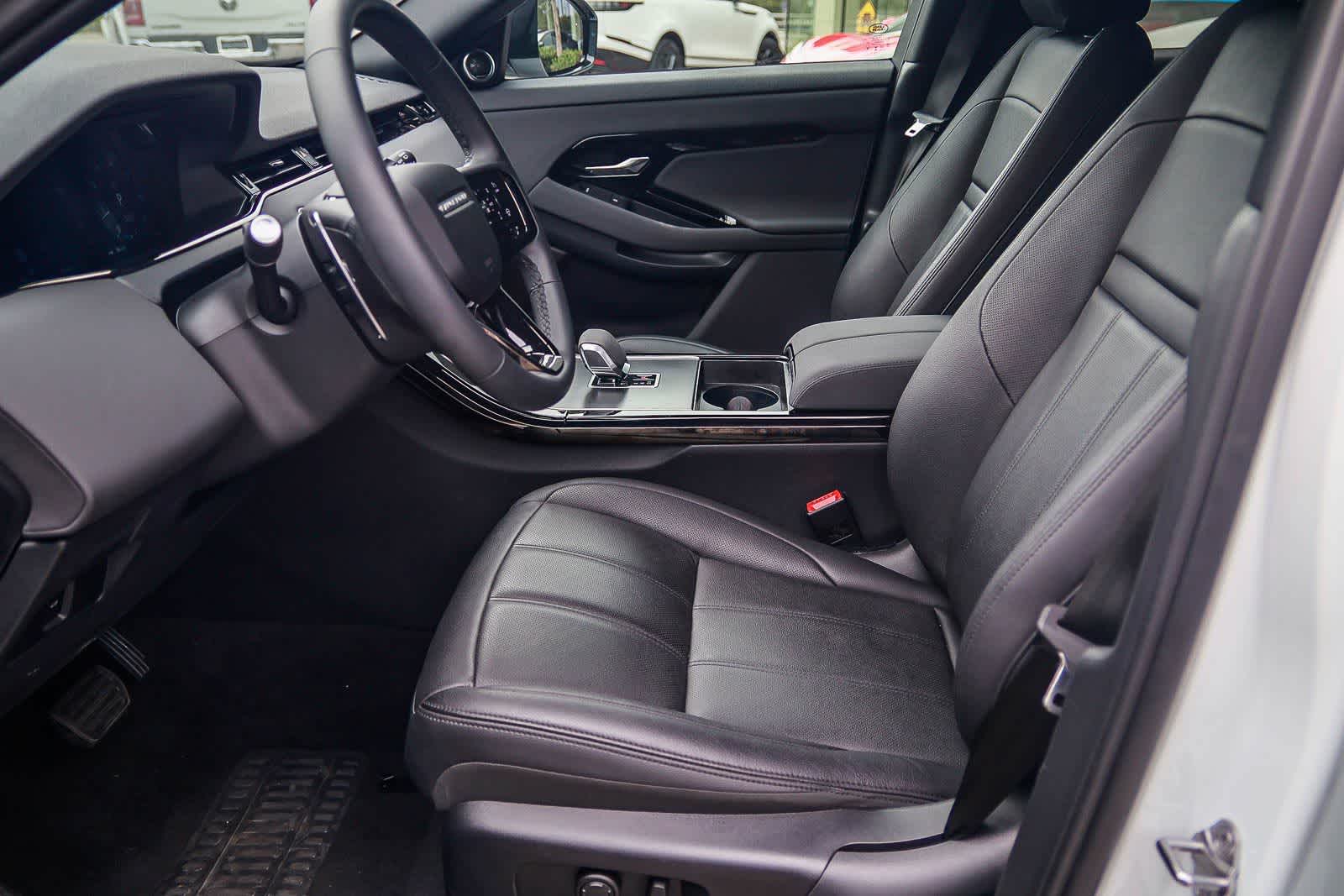 Thumbnail: 2026 Land Rover Range Rover Evoque - 19