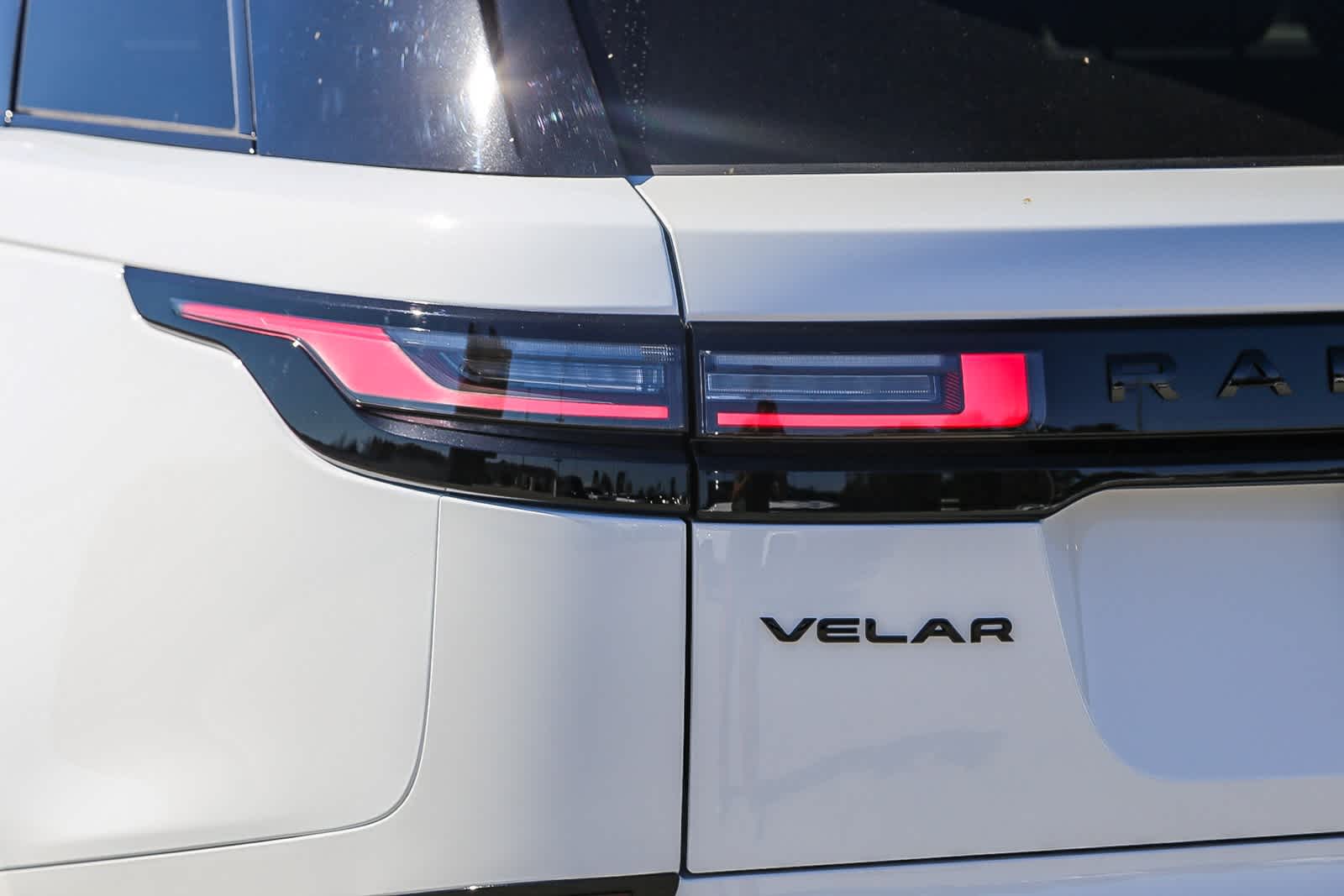Thumbnail: 2026 Land Rover Range Rover Velar - 9