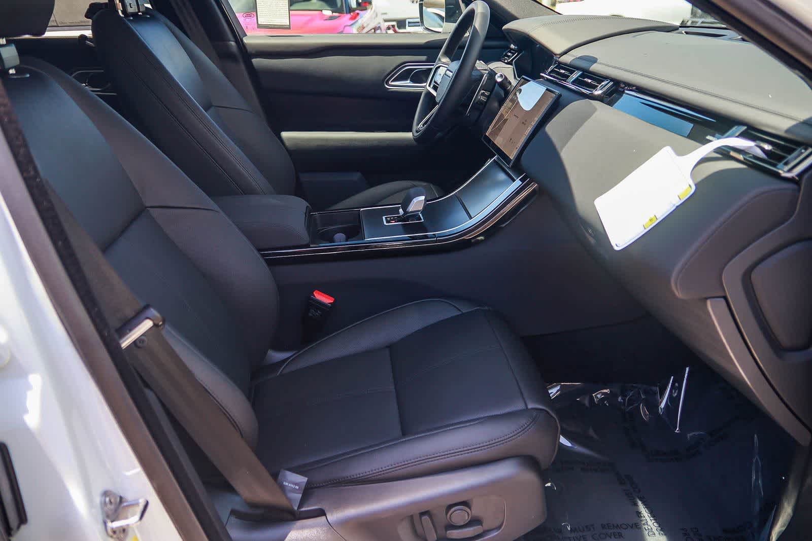 Thumbnail: 2026 Land Rover Range Rover Velar - 17