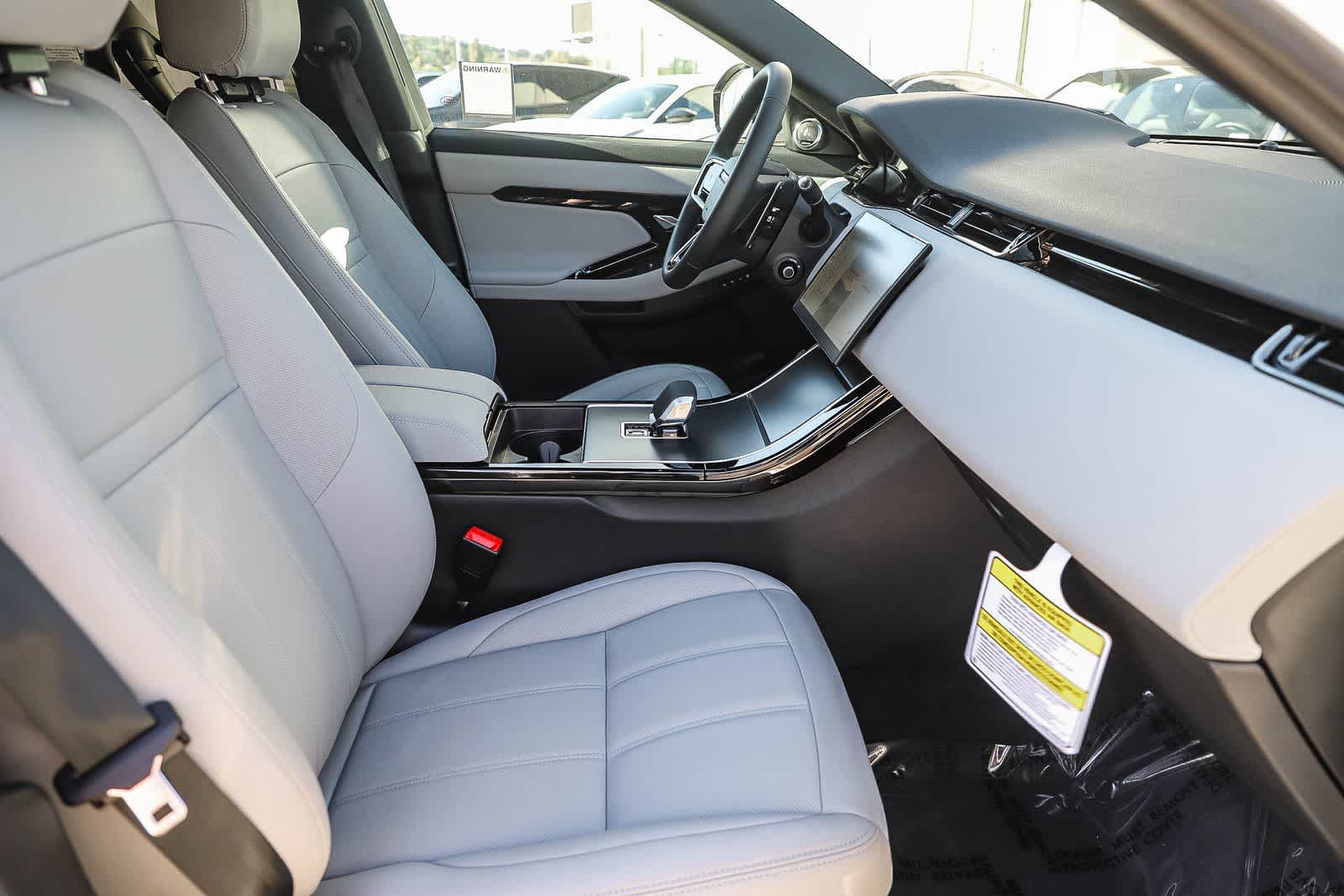 Thumbnail: 2026 Land Rover Range Rover Evoque - 15