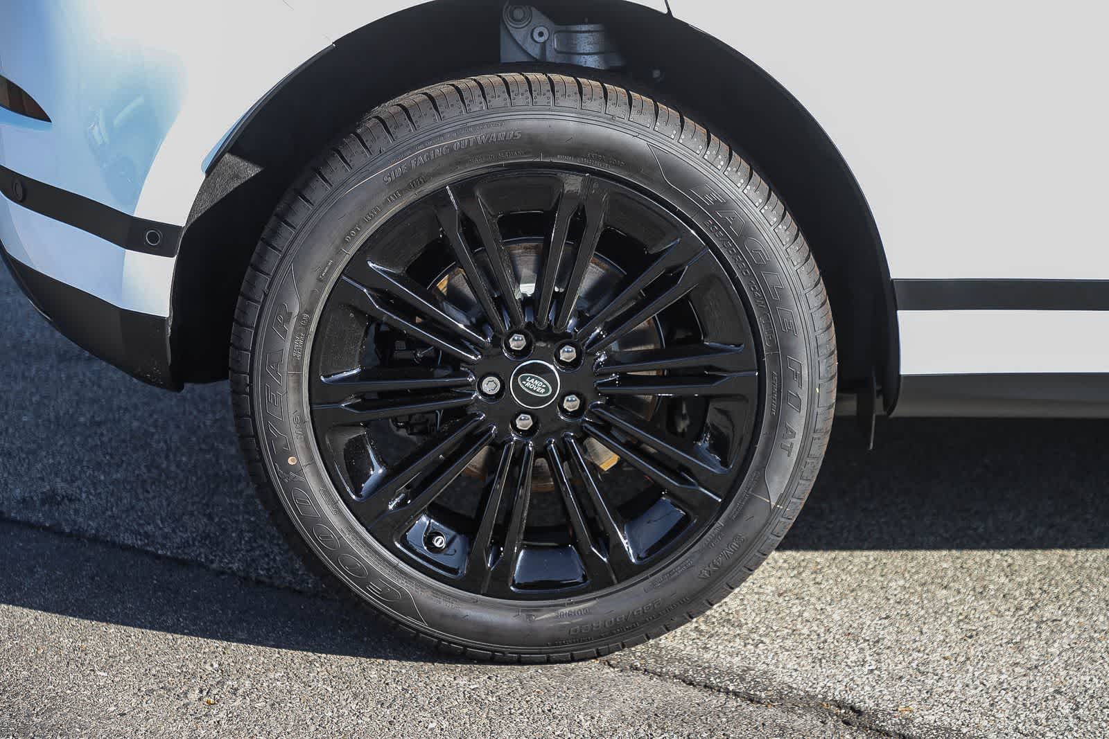 Thumbnail: 2026 Land Rover Range Rover Evoque - 11