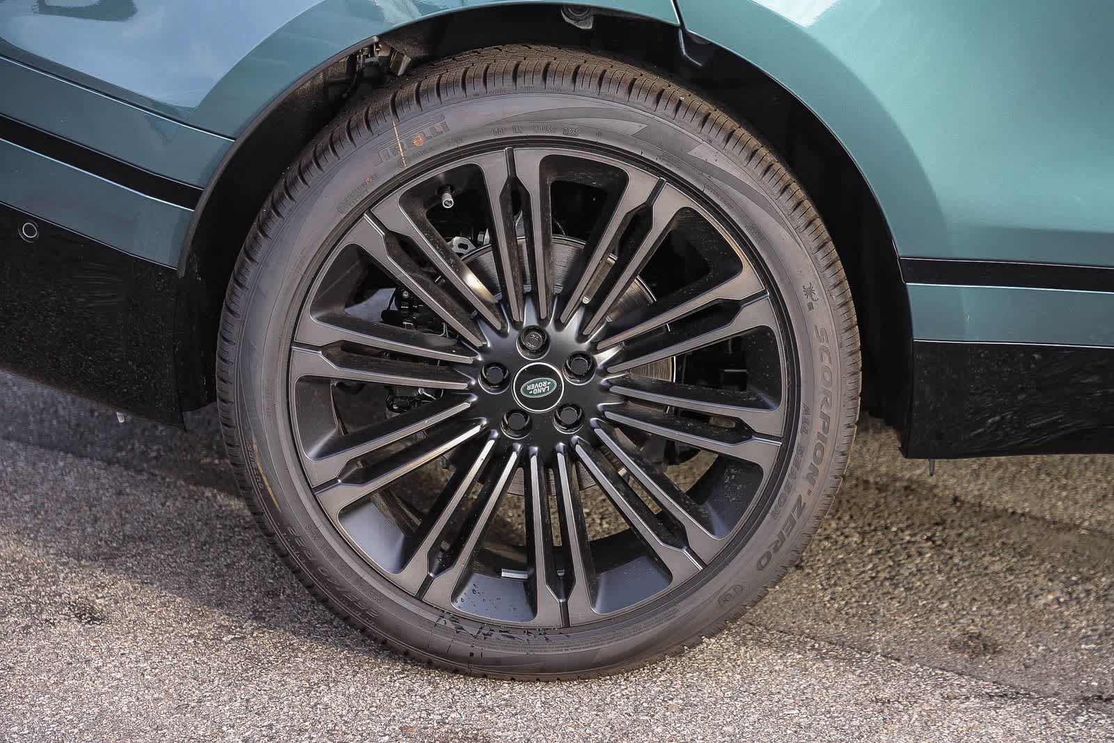 Thumbnail: 2026 Land Rover Range Rover Velar - 11