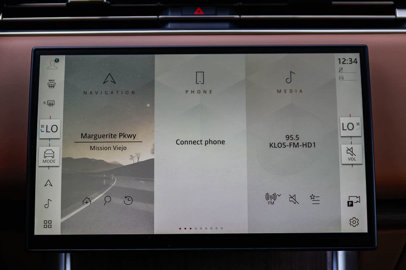 Thumbnail: 2026 Land Rover Range Rover - 14