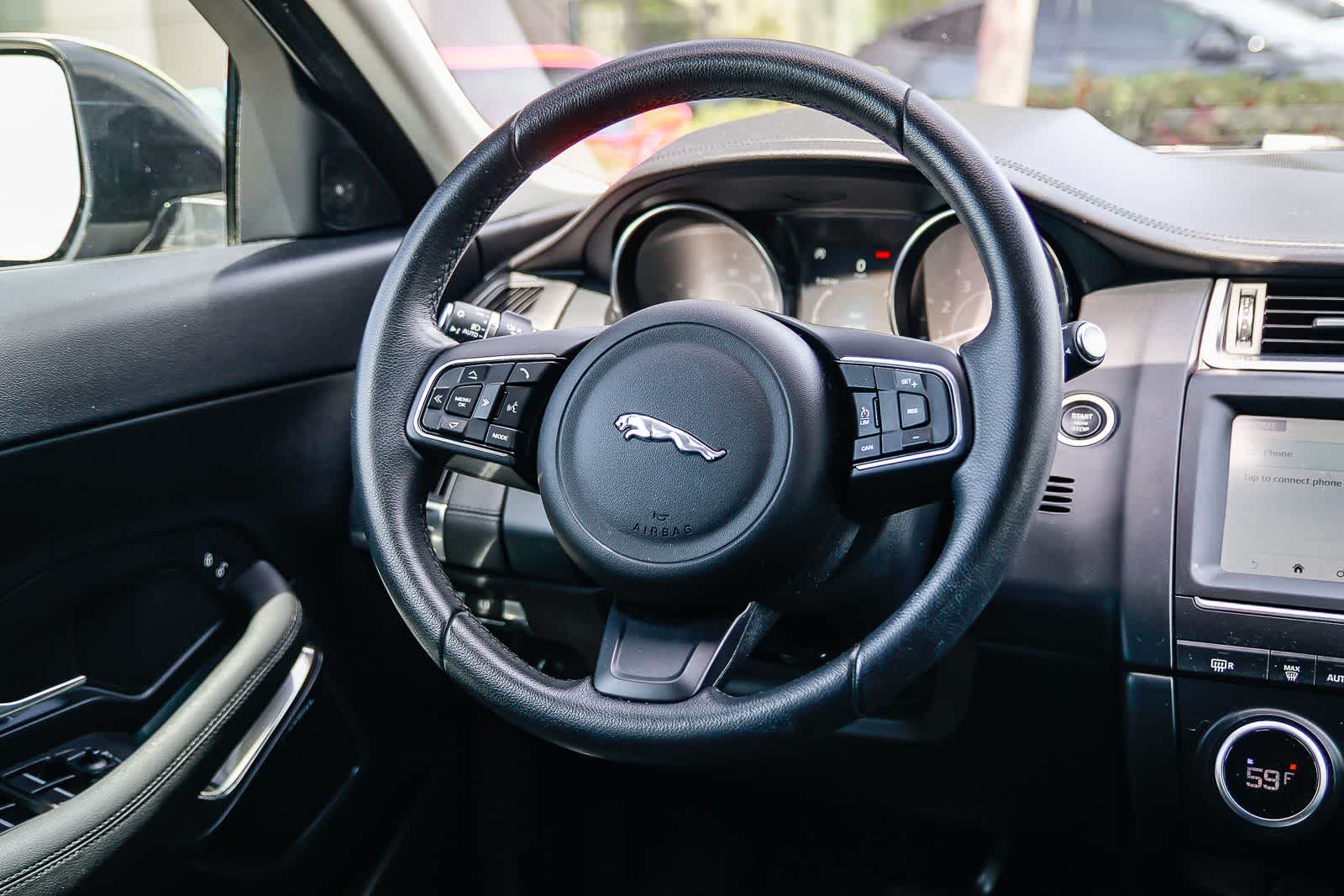 Thumbnail: 2020 Jaguar E-Pace - 15