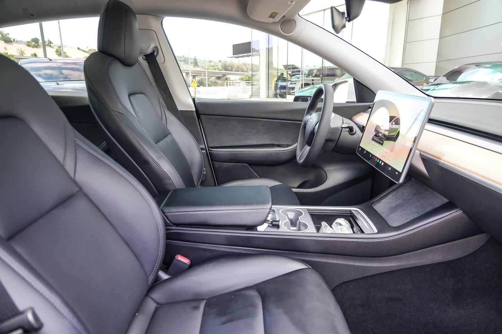 Thumbnail: 2022 Tesla Model Y - 13