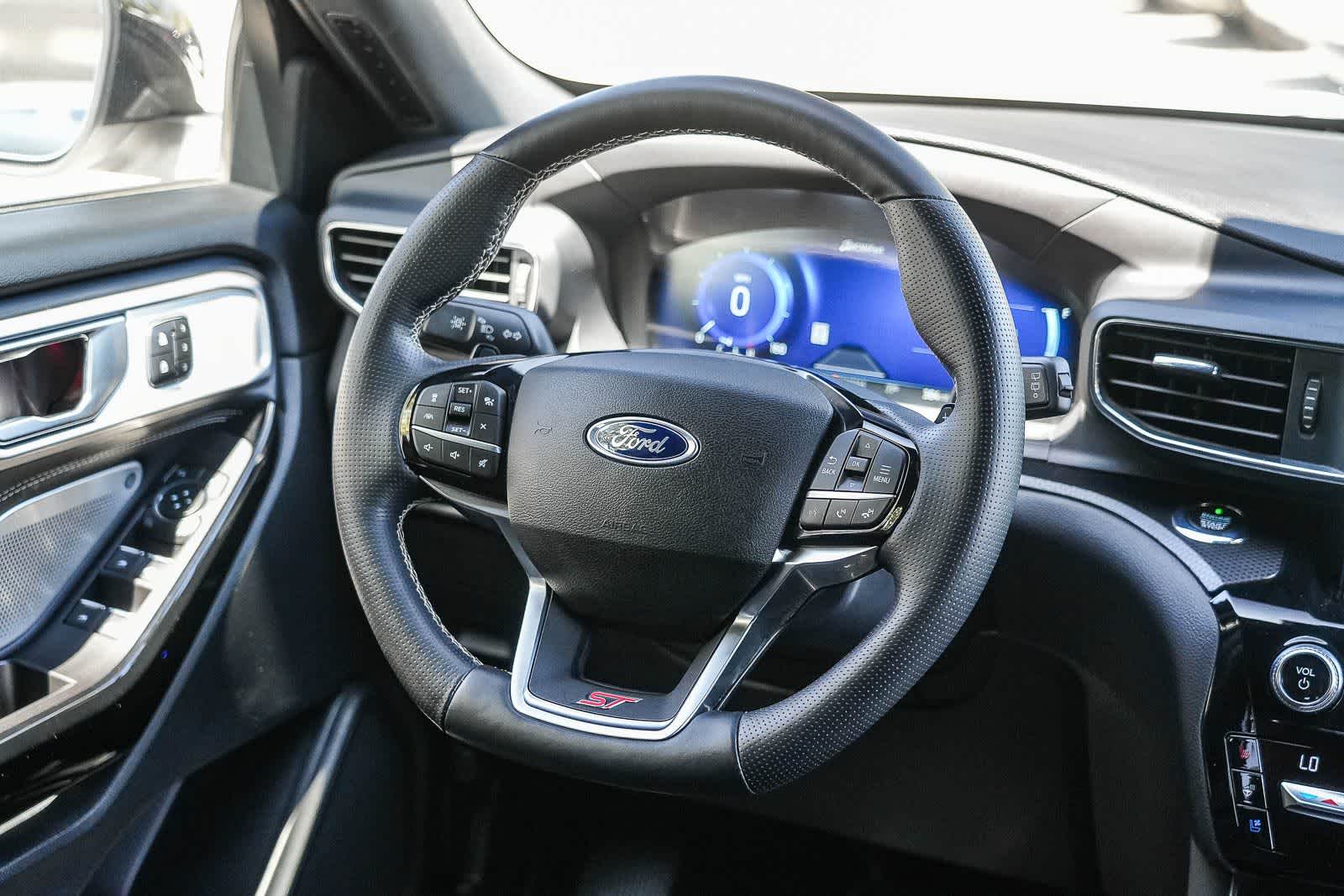 Thumbnail: 2021 Ford Explorer - 14