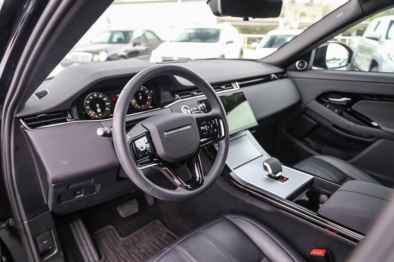 Thumbnail: 2024 Land Rover Range Rover Evoque - 15