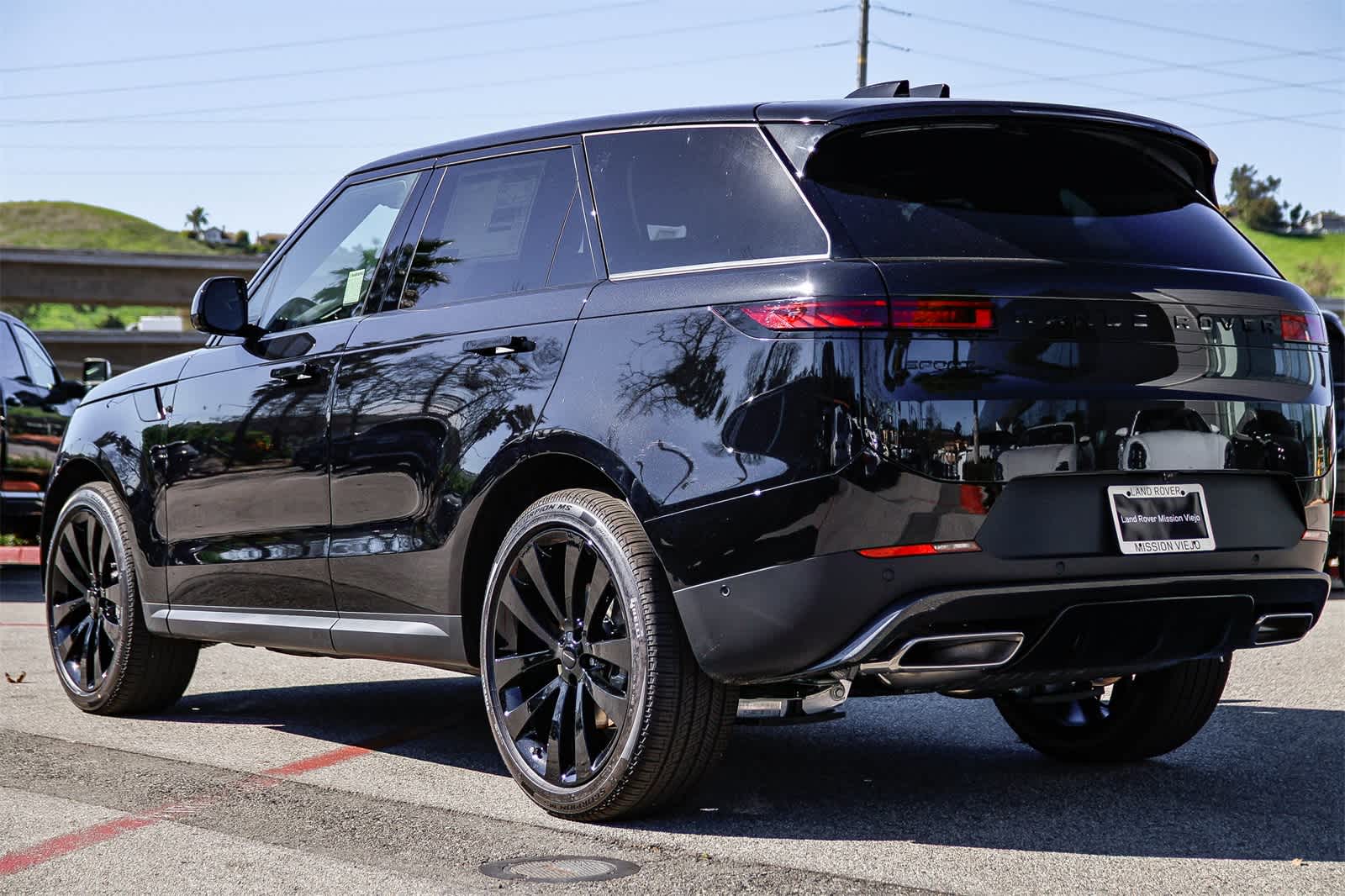 Thumbnail: 2026 Land Rover Range Rover Sport - 6