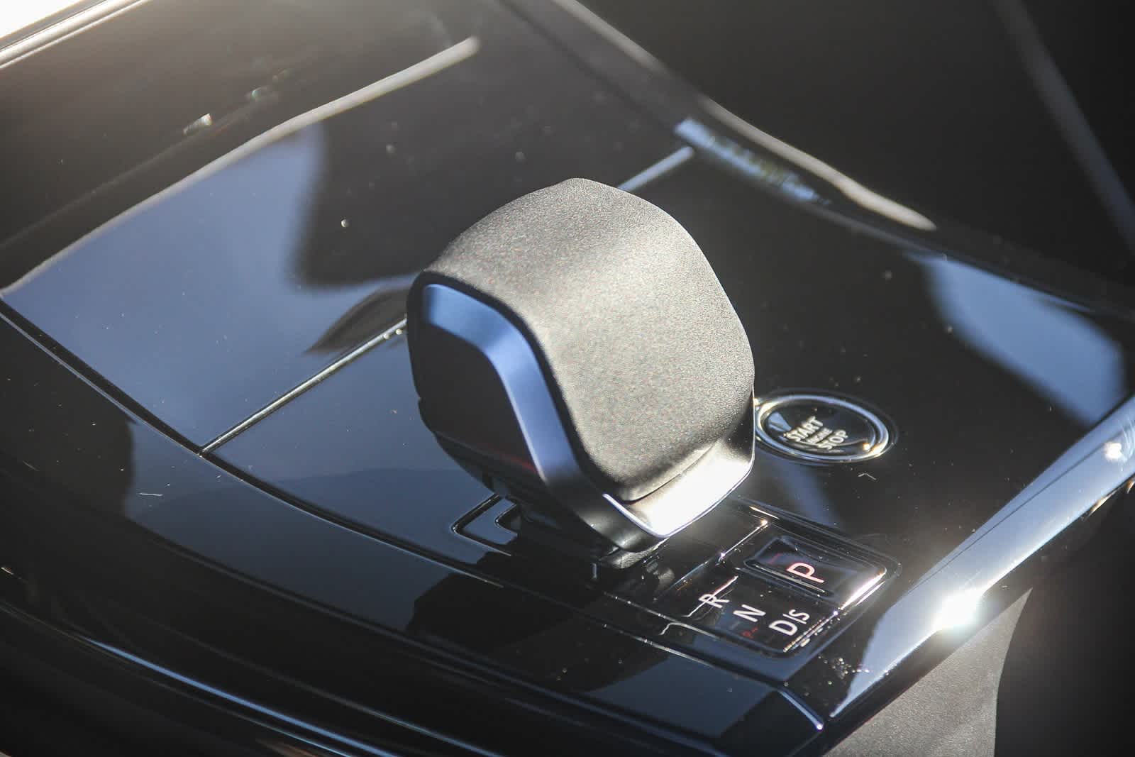 Thumbnail: 2025 Land Rover Range Rover Sport - 17