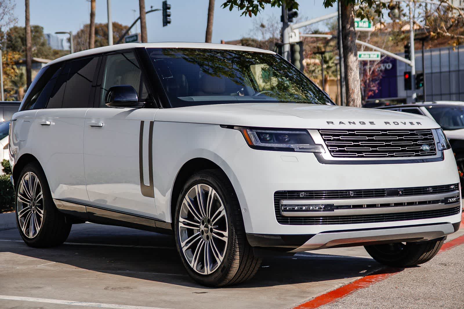 Thumbnail: 2026 Land Rover Range Rover - 2
