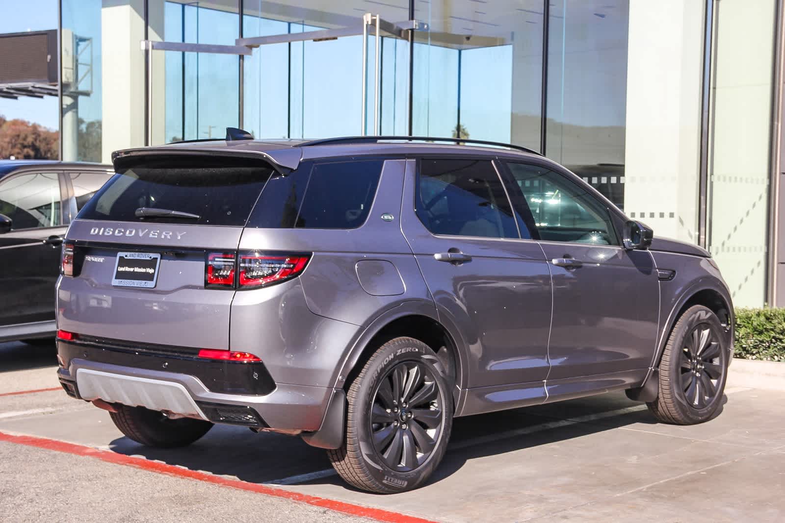 Thumbnail: 2025 Land Rover Discovery Sport - 7