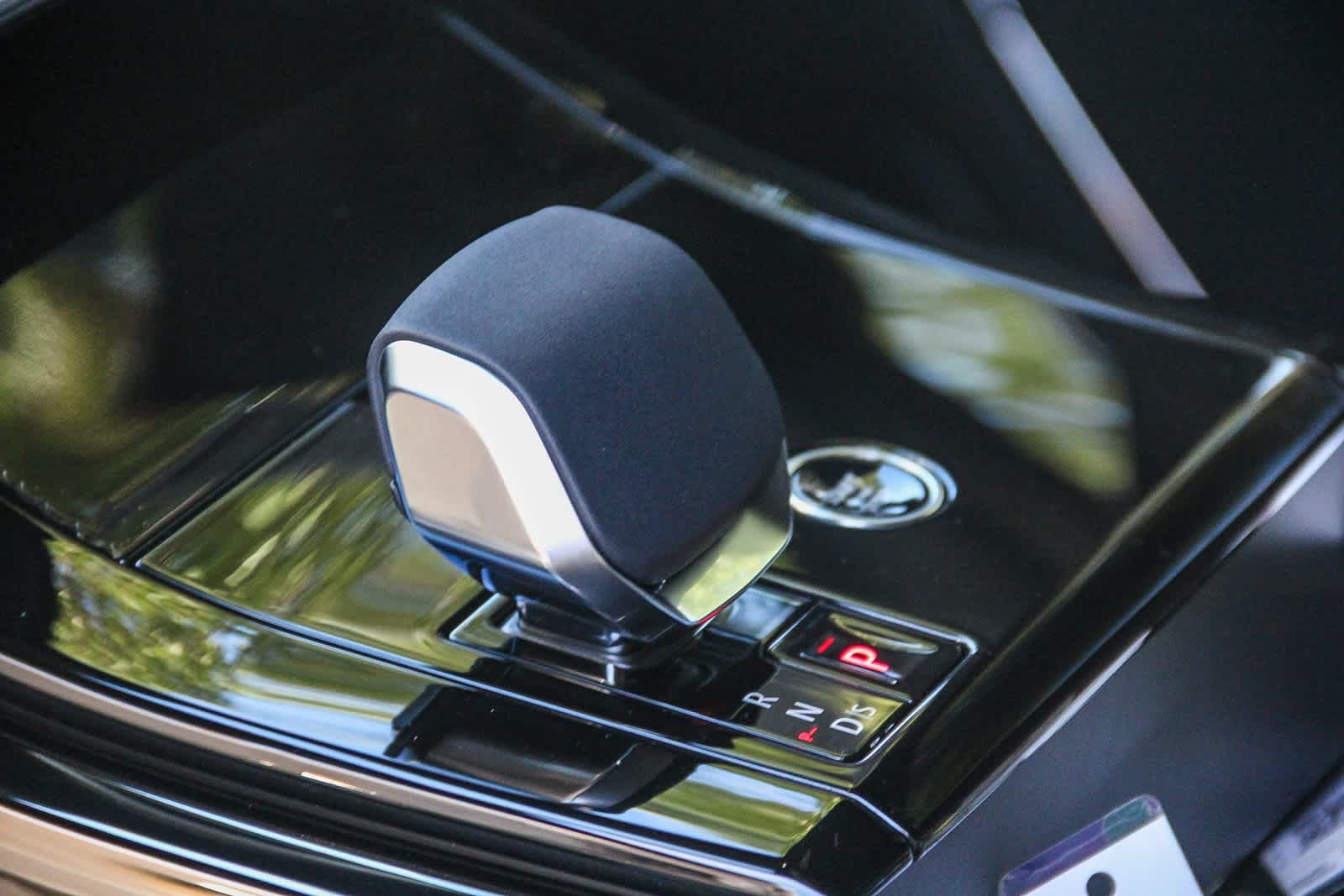 Thumbnail: 2025 Land Rover Range Rover Sport - 19