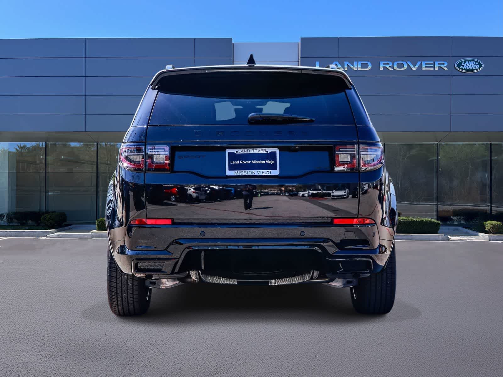 Thumbnail: 2026 Land Rover Discovery Sport - 5