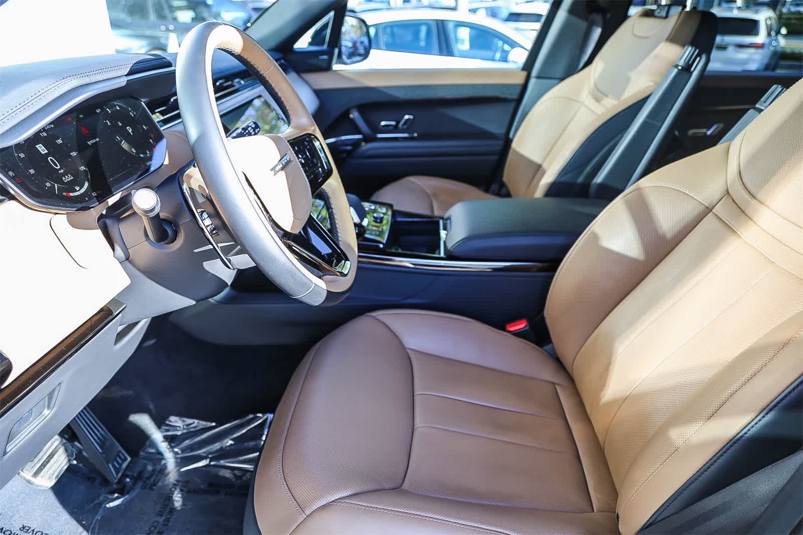 Thumbnail: 2023 Land Rover Range Rover Sport - 16