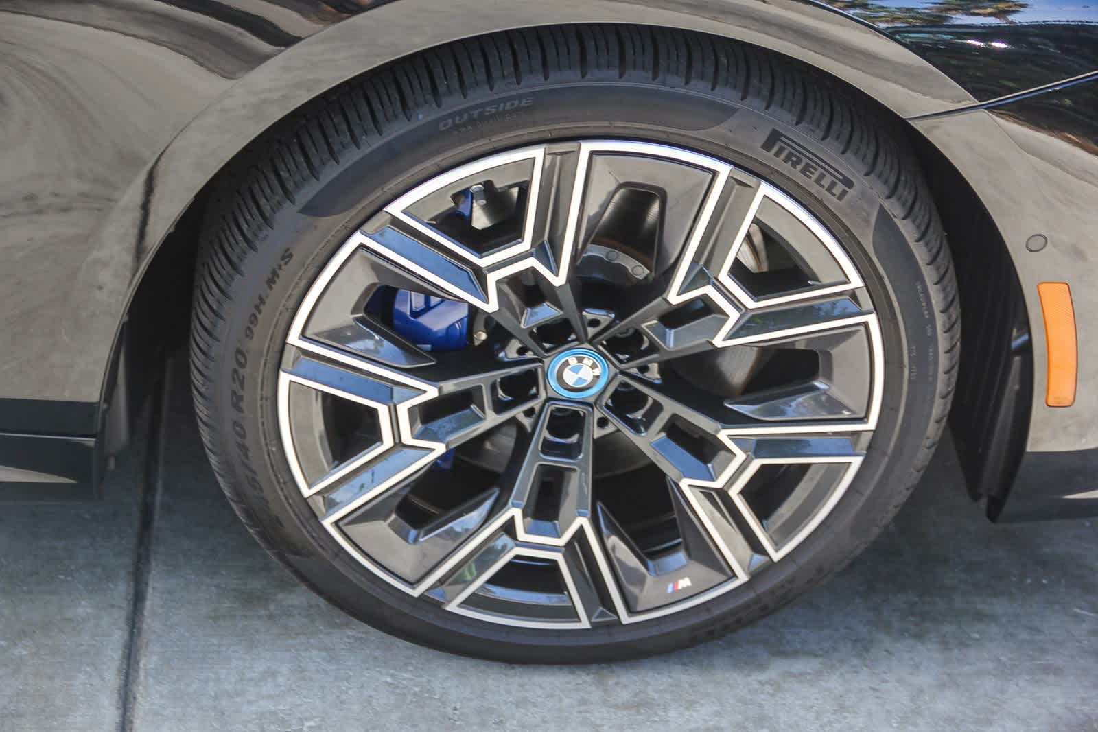 Thumbnail: 2025 BMW i5 - 14