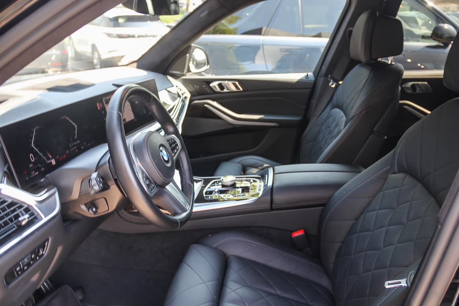Thumbnail: 2023 BMW X7 - 21