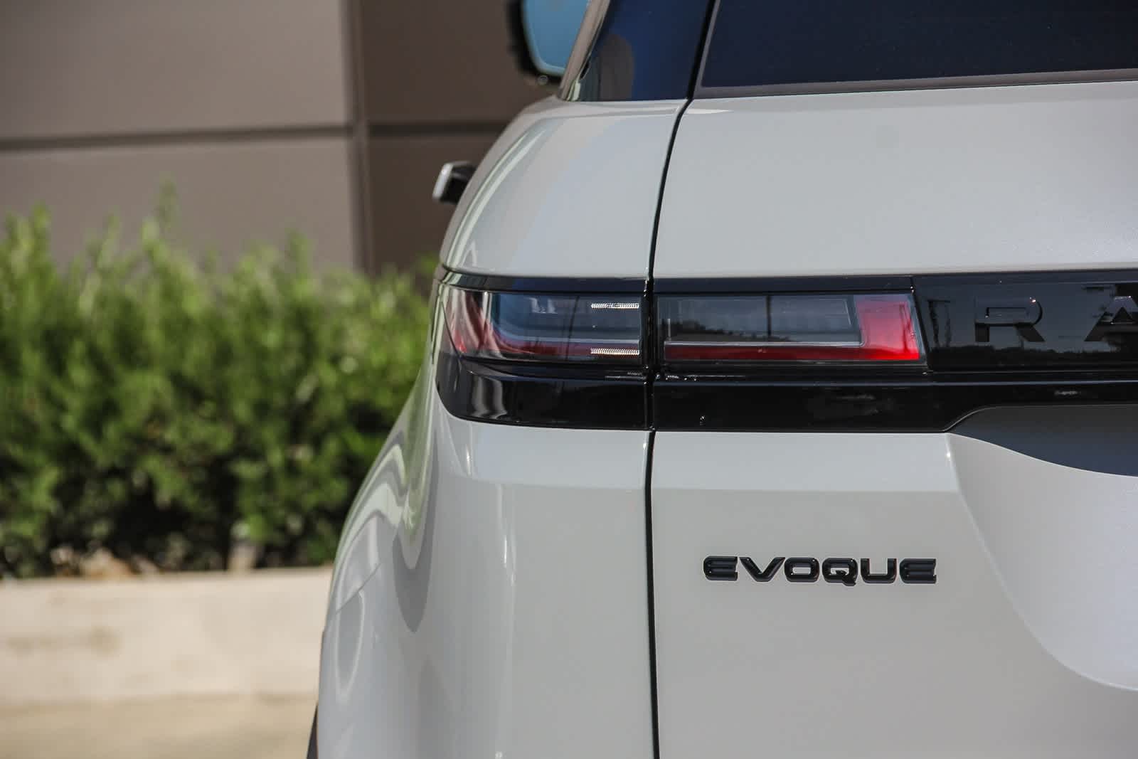 Thumbnail: 2026 Land Rover Range Rover Evoque - 6