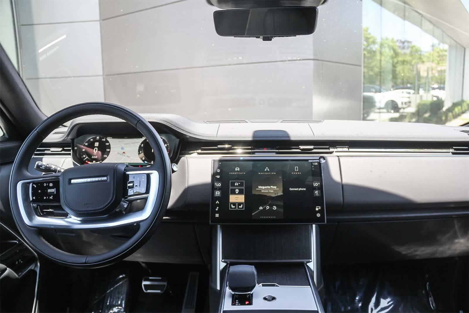 Thumbnail: 2023 Land Rover Range Rover - 12