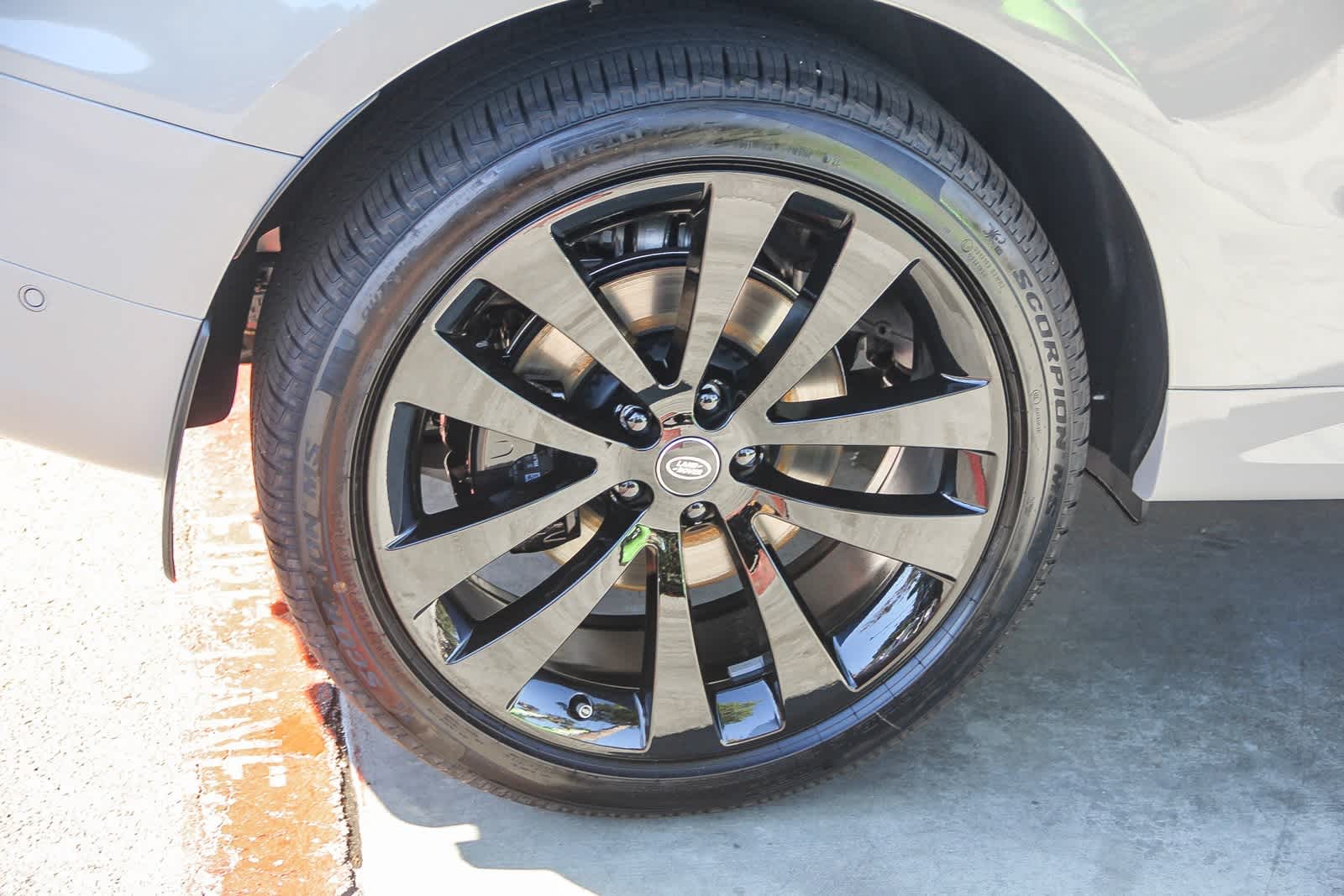 Thumbnail: 2025 Land Rover Range Rover Sport - 8