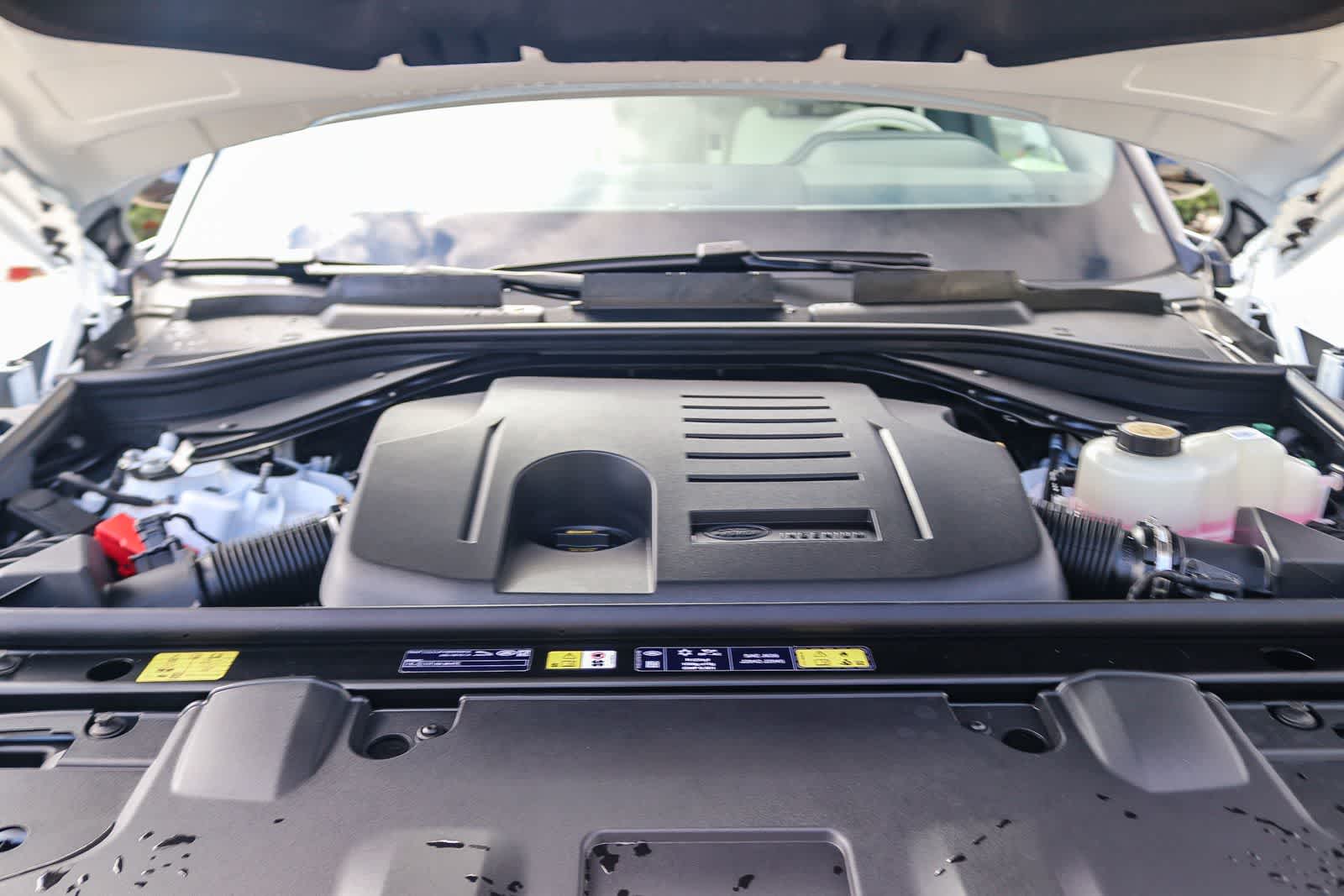 Thumbnail: 2026 Land Rover Range Rover - 28