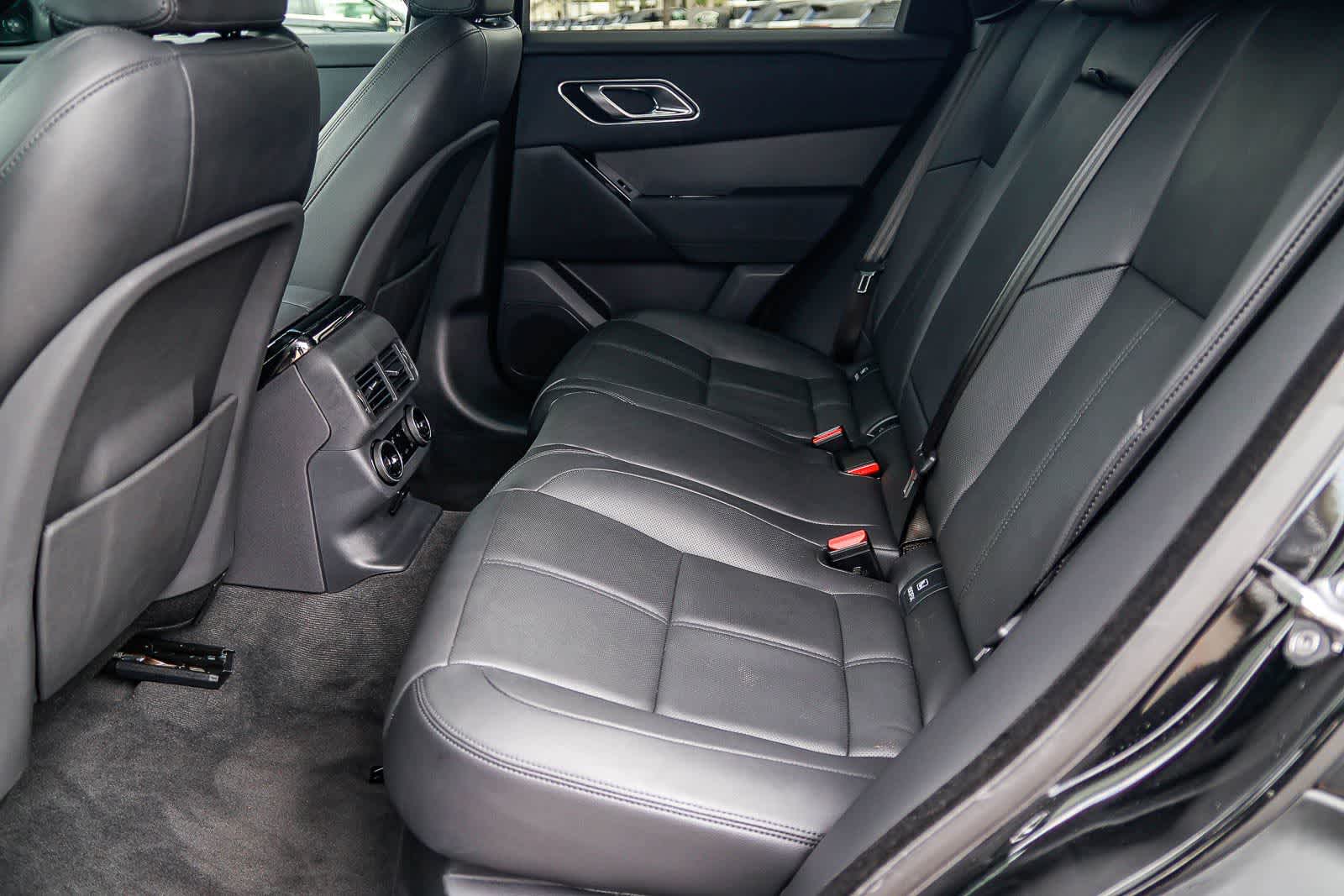 Thumbnail: 2025 Land Rover Range Rover Velar - 18