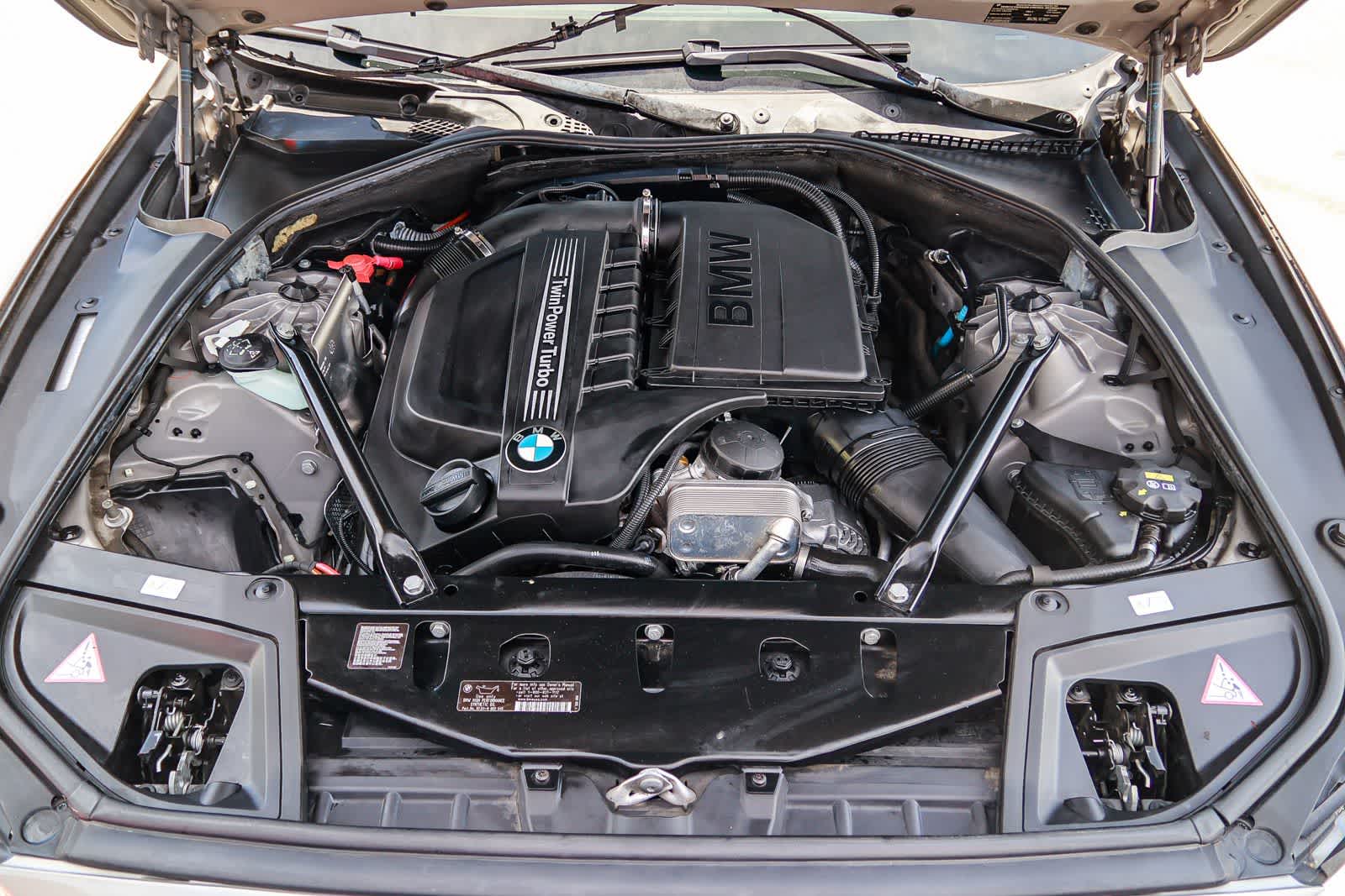 Thumbnail: 2014 BMW 5 Series - 28