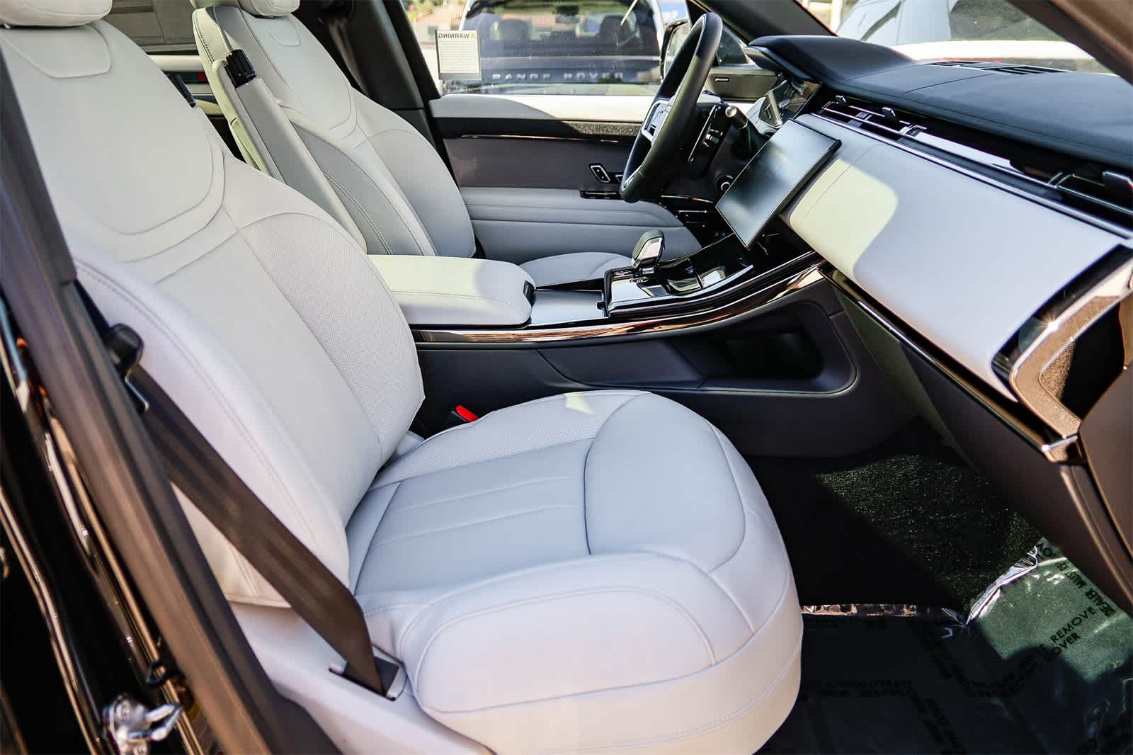 Thumbnail: 2026 Land Rover Range Rover Sport - 17