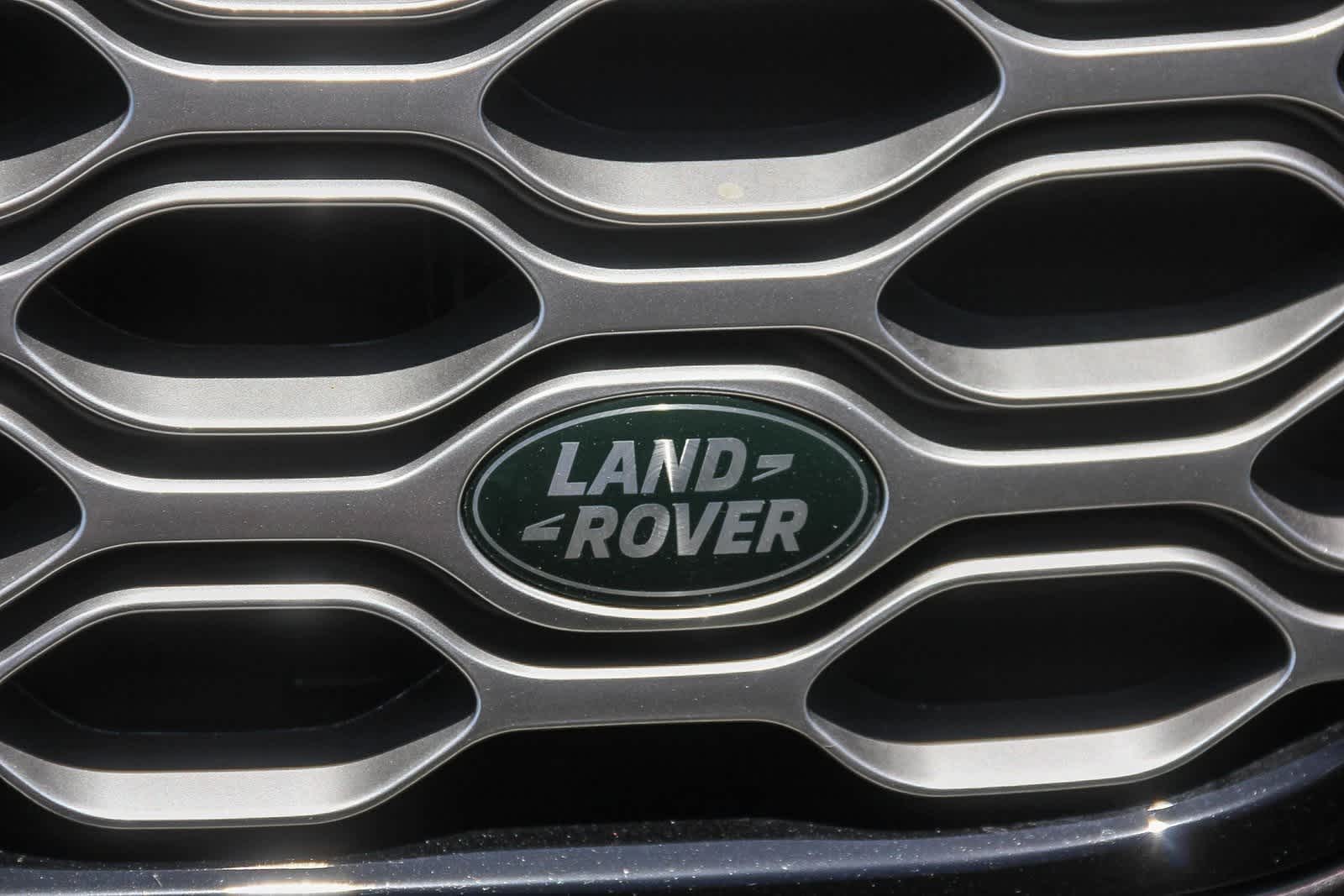 Thumbnail: 2025 Land Rover Discovery - 11