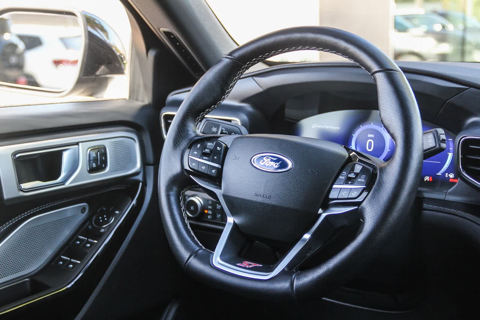 Thumbnail: 2022 Ford Explorer - 15
