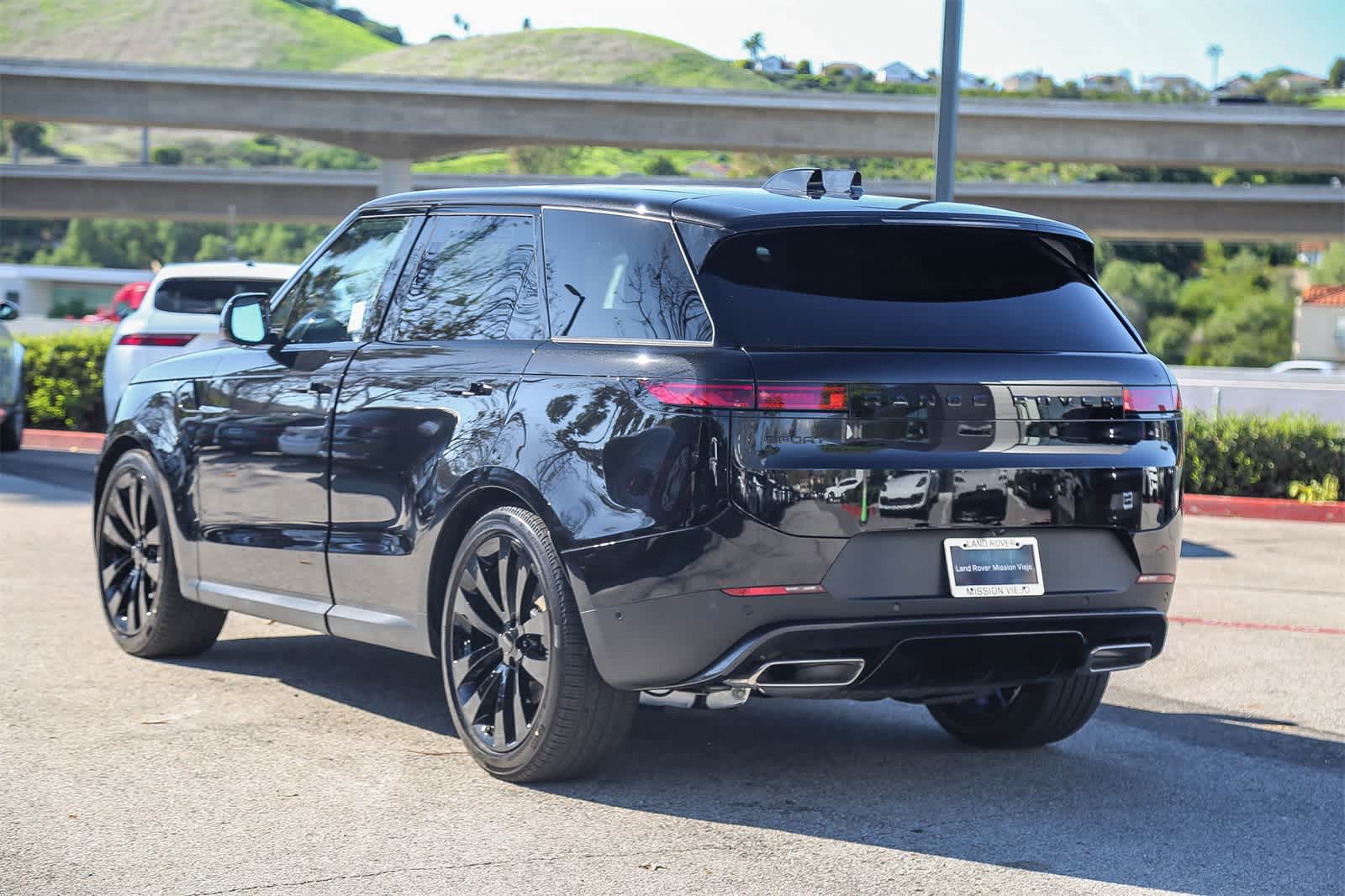 Thumbnail: 2026 Land Rover Range Rover Sport - 6