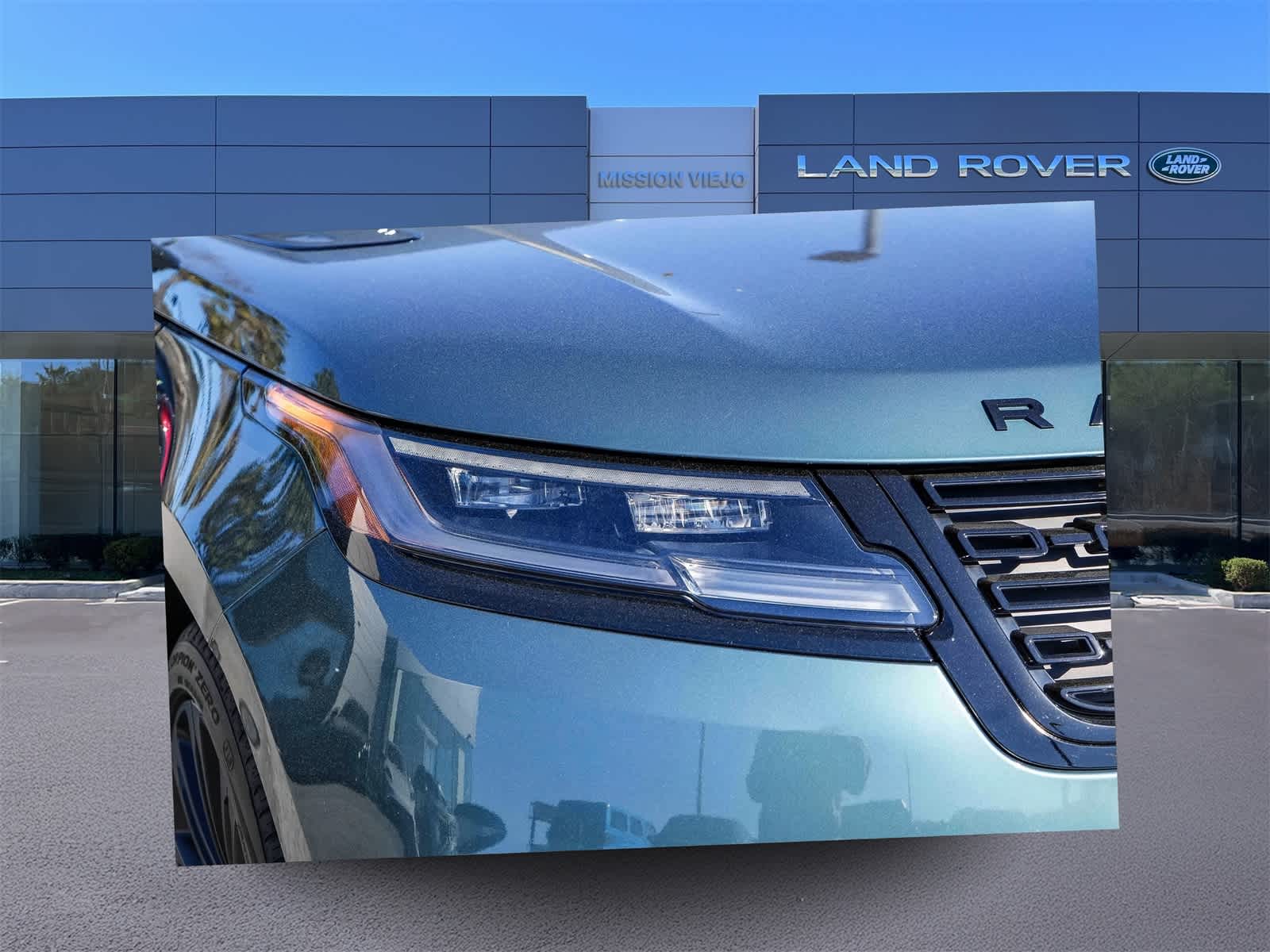 Thumbnail: 2026 Land Rover Range Rover Velar - 4