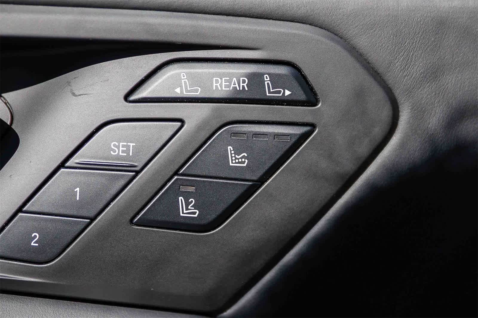 Thumbnail: 2022 BMW X7 - 28